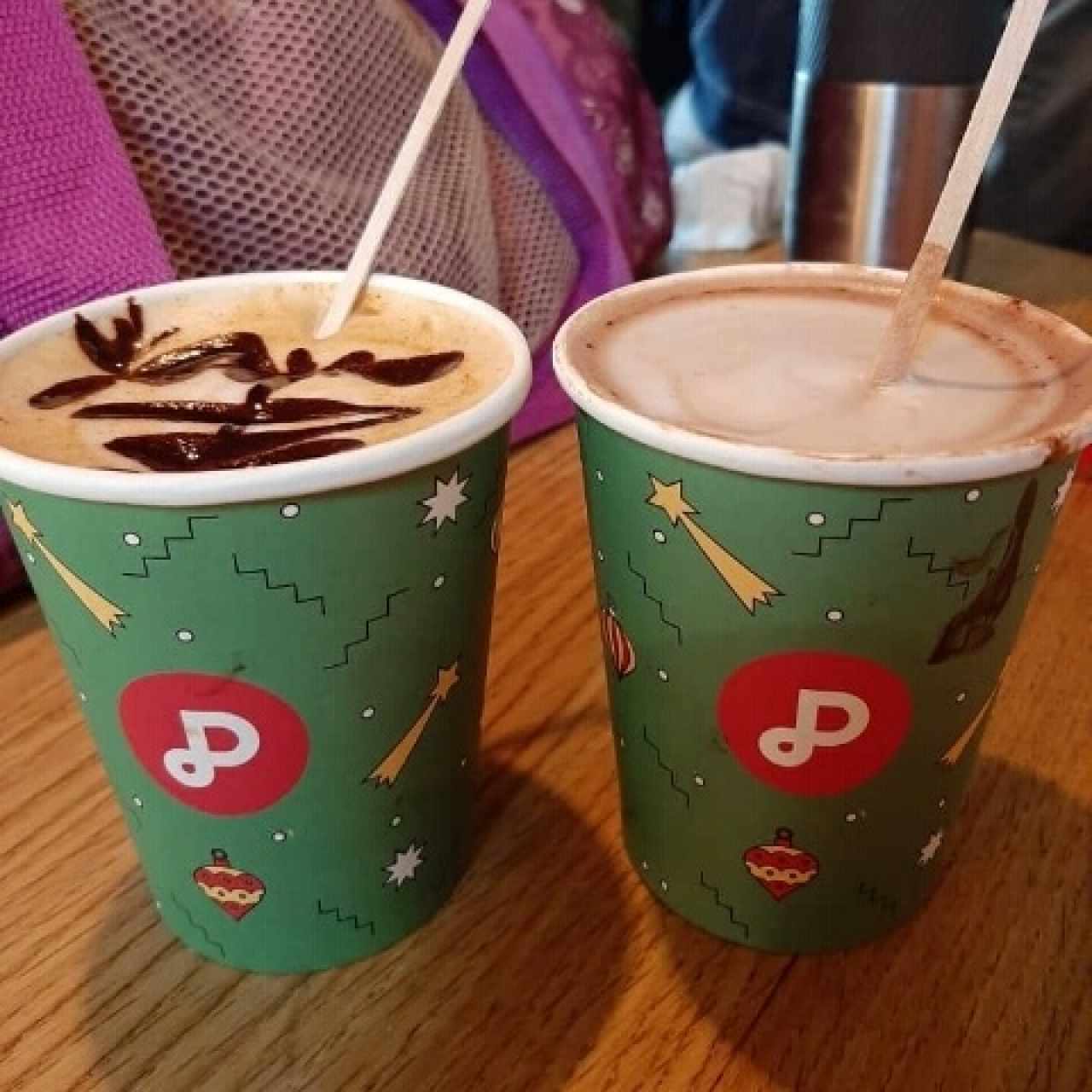 Cafe Ensueño y chocolate caliente