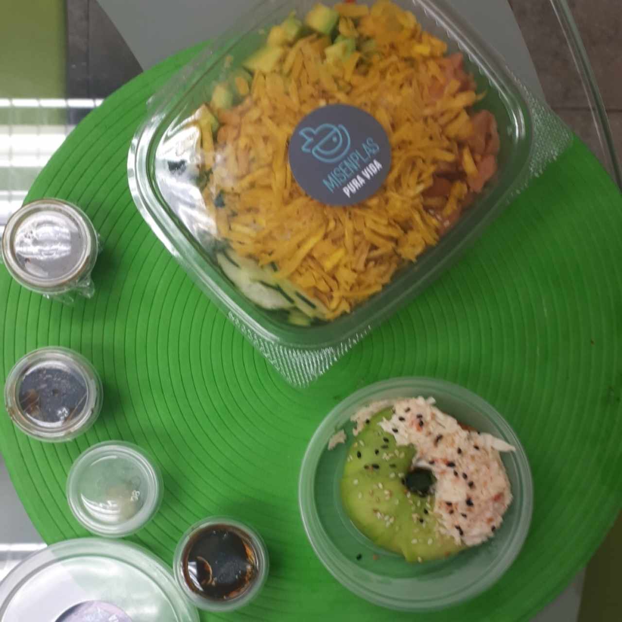Poke Pura vida y Donamita