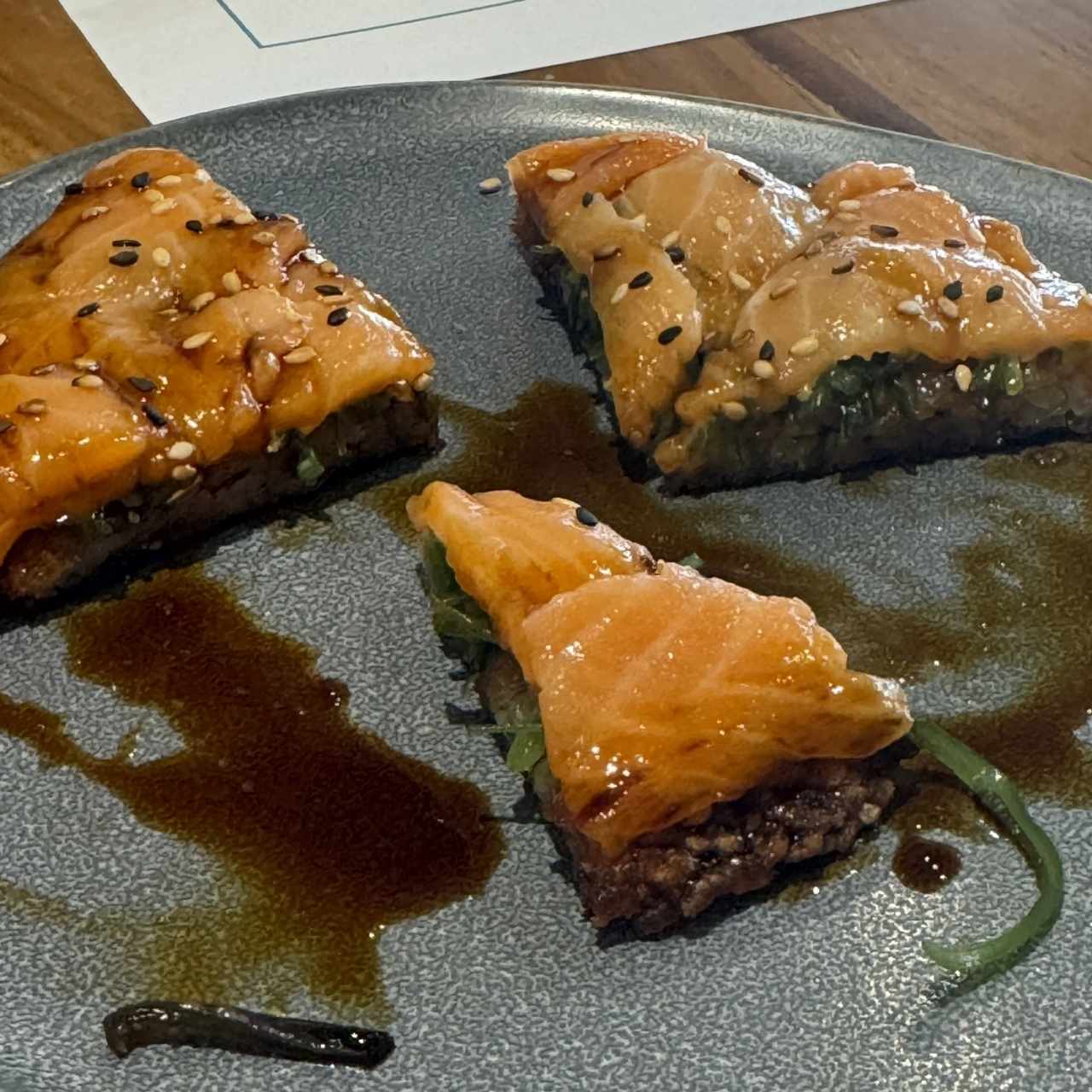 Sushi pizza
