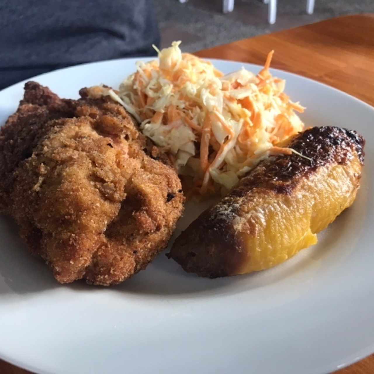 Gordon Blue, platano al horno y ensalada rallada