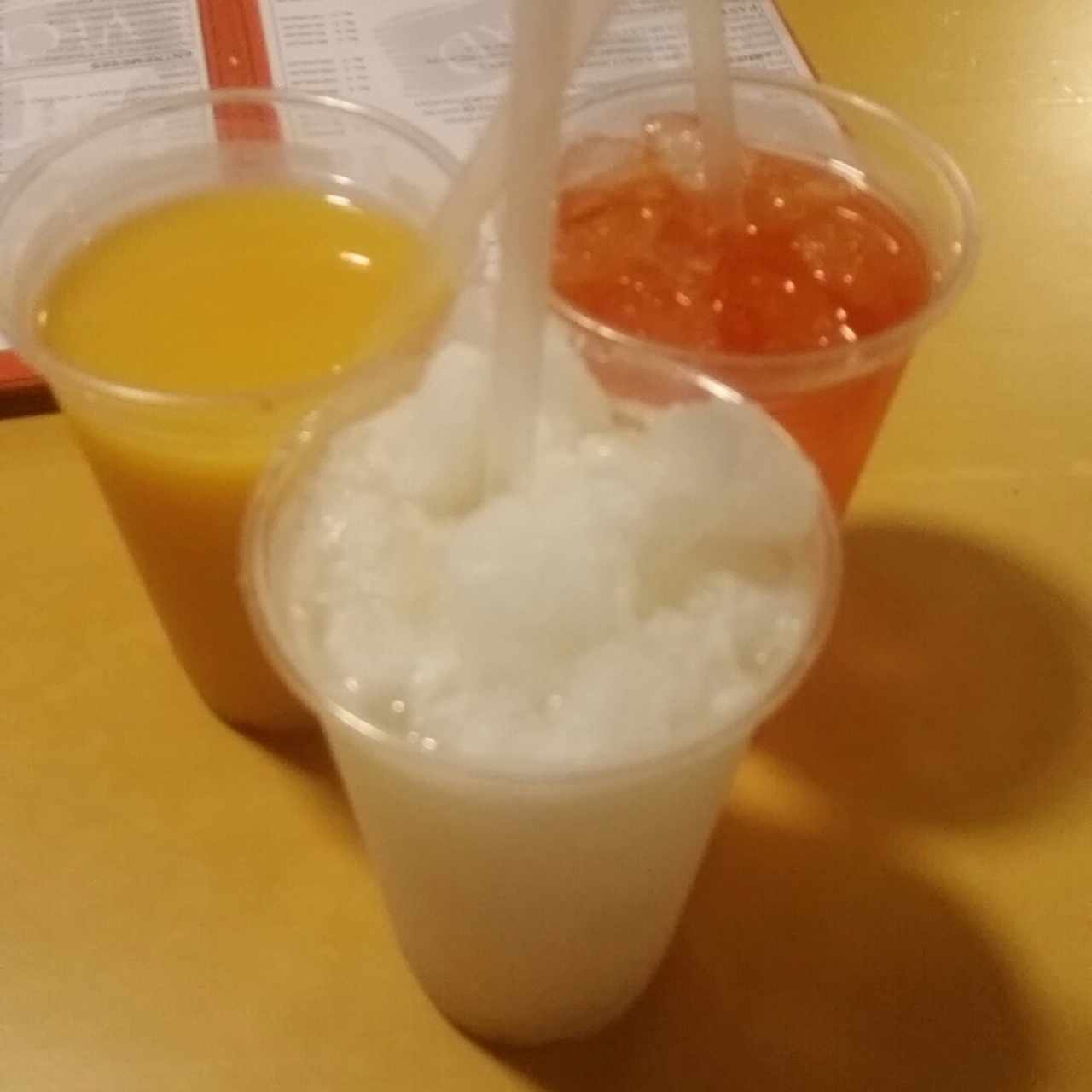 Jugo de Naranja? Limonada Frappe y Kolita
