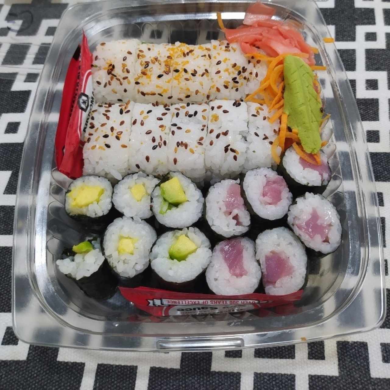 Combinado de Roll 1 (22 piezas) $11