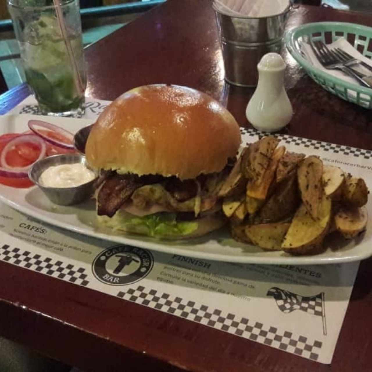 Hamburguesa Entre Pistones