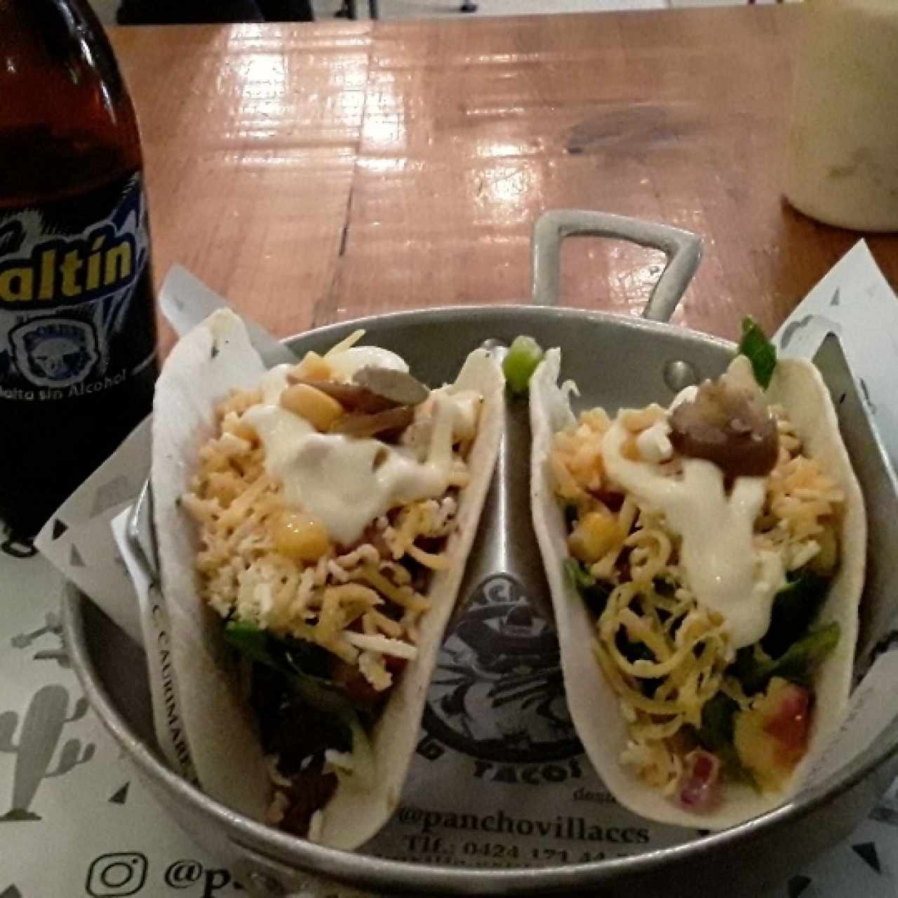 Un par de tacos de a dólar