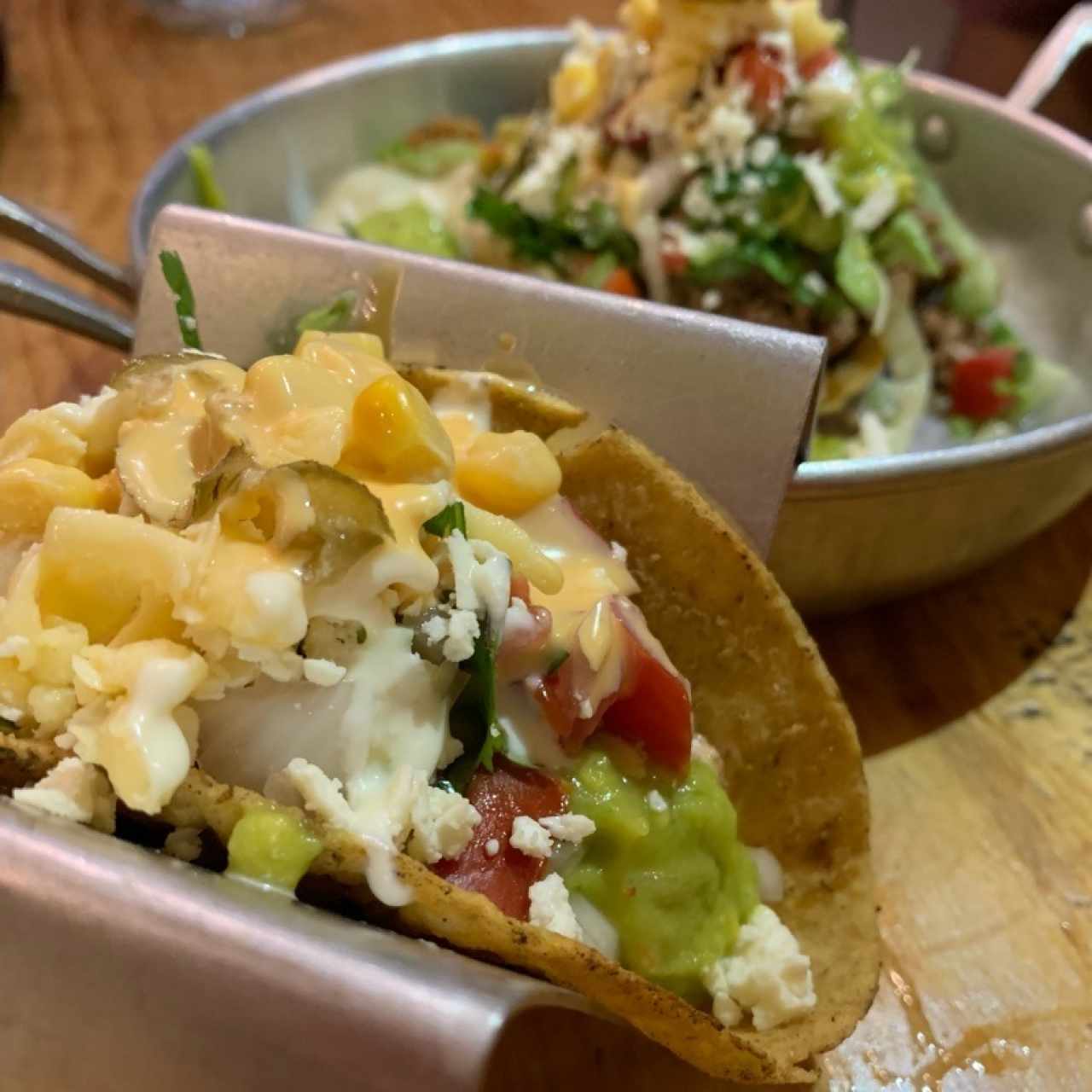 Combo de tacos y quesadilla. 