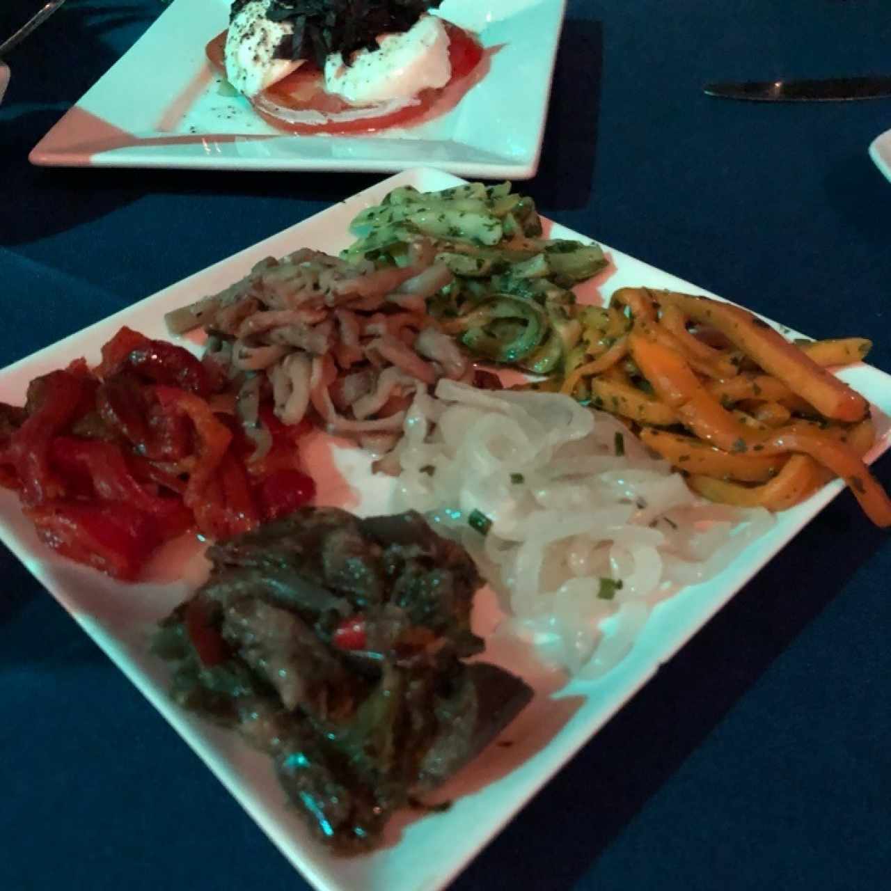 Antipasto (berenjenas, calabacin, pimenton...)