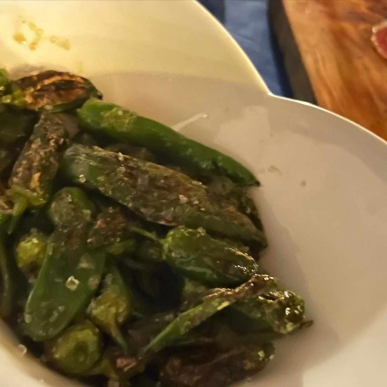 Pimientos padron con sal marina