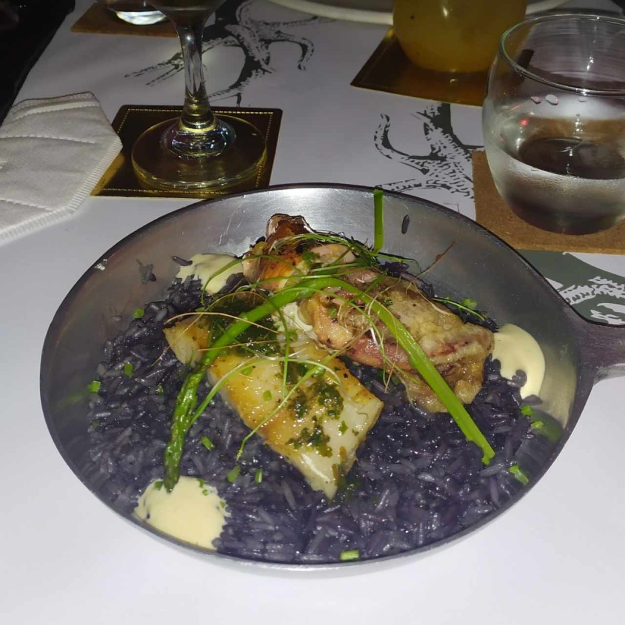 arroz negro de pez leon
