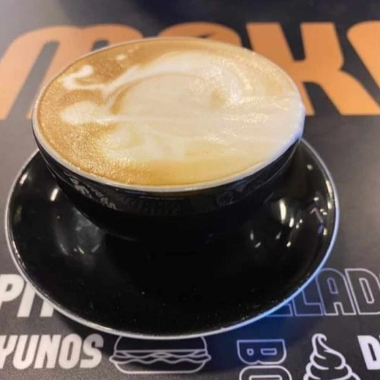 Café marrón claro 