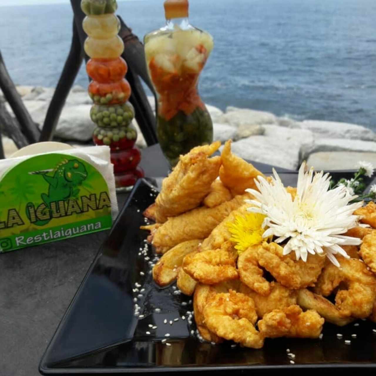 Plato Mixto - Camarones Rebosados con Tequeños de Calamares 