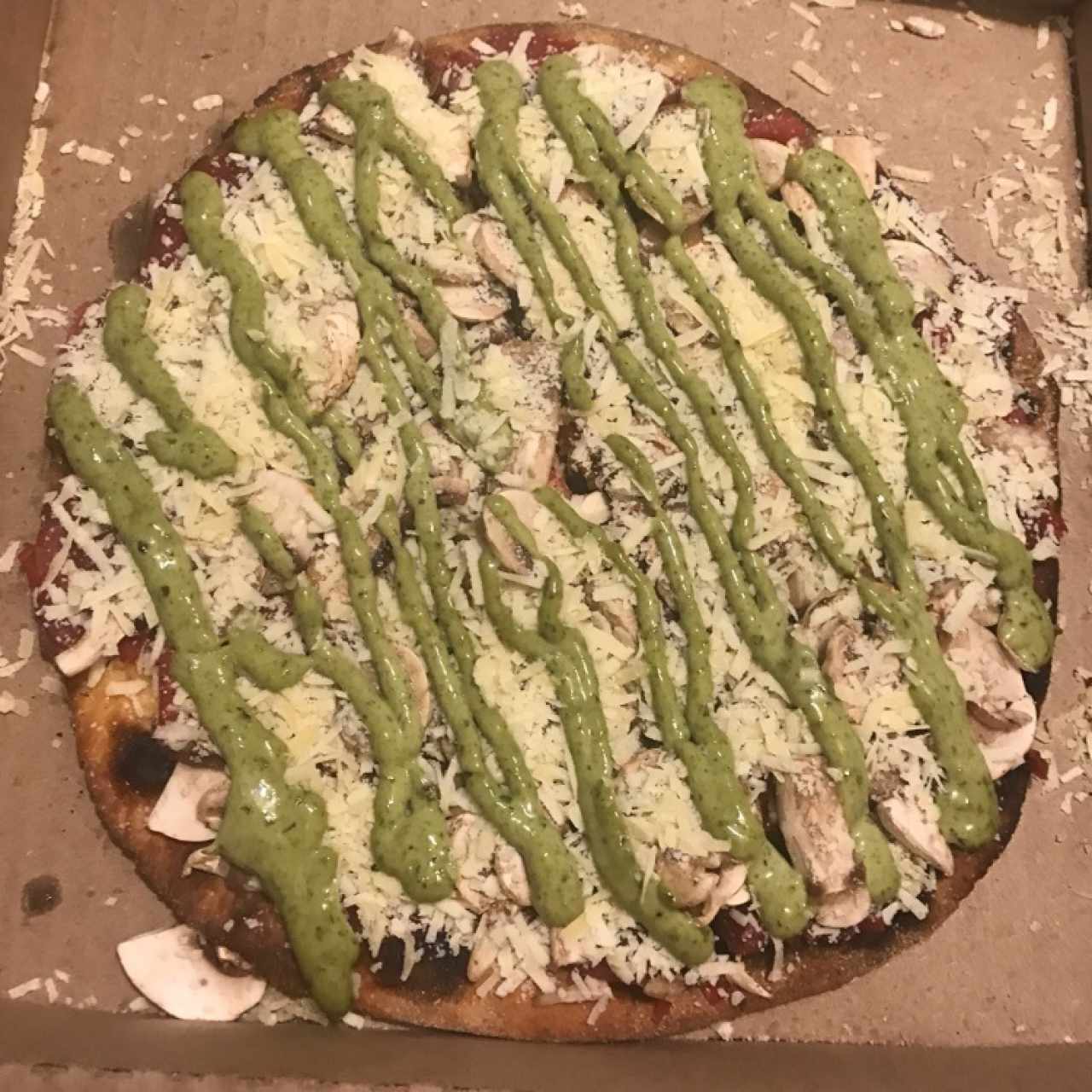 30.- Focaccia De Carpaccio De Lomito con salsa de albahaca