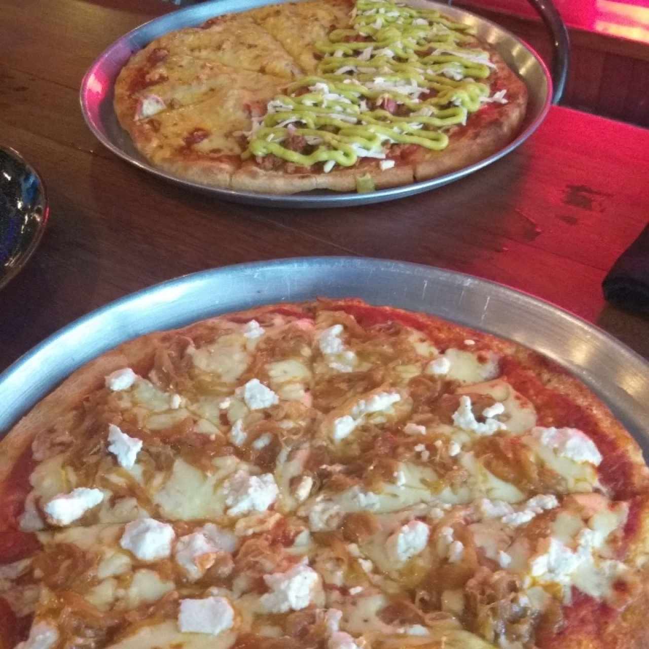 Pizzas Cebolla Dulce, Chistorra 4 Quesos y Taco