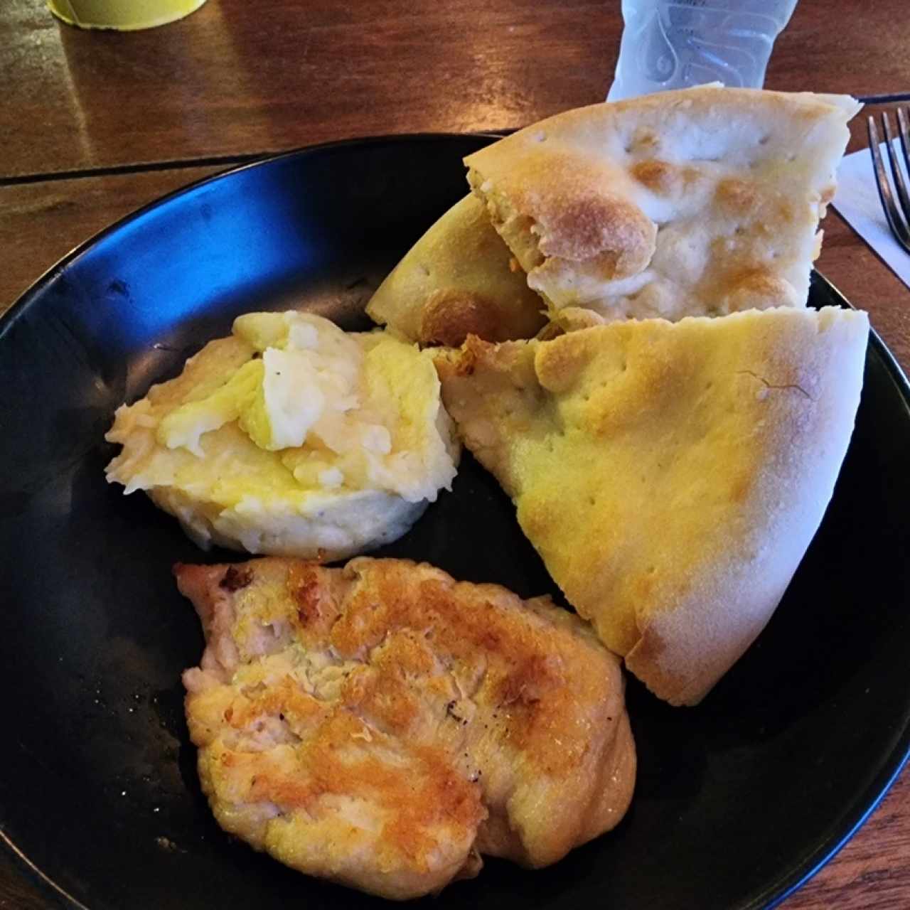Pollo al grill con focaccina