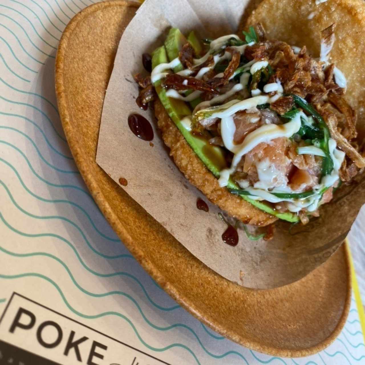 Sushi burger de salmon