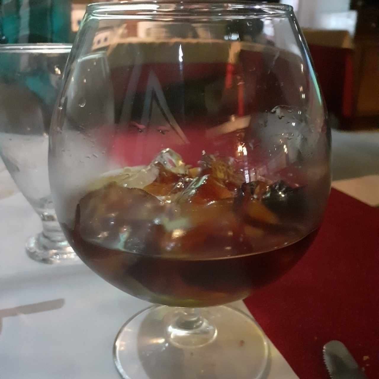 coctel digestivo (elaboración del Chef Freddy)