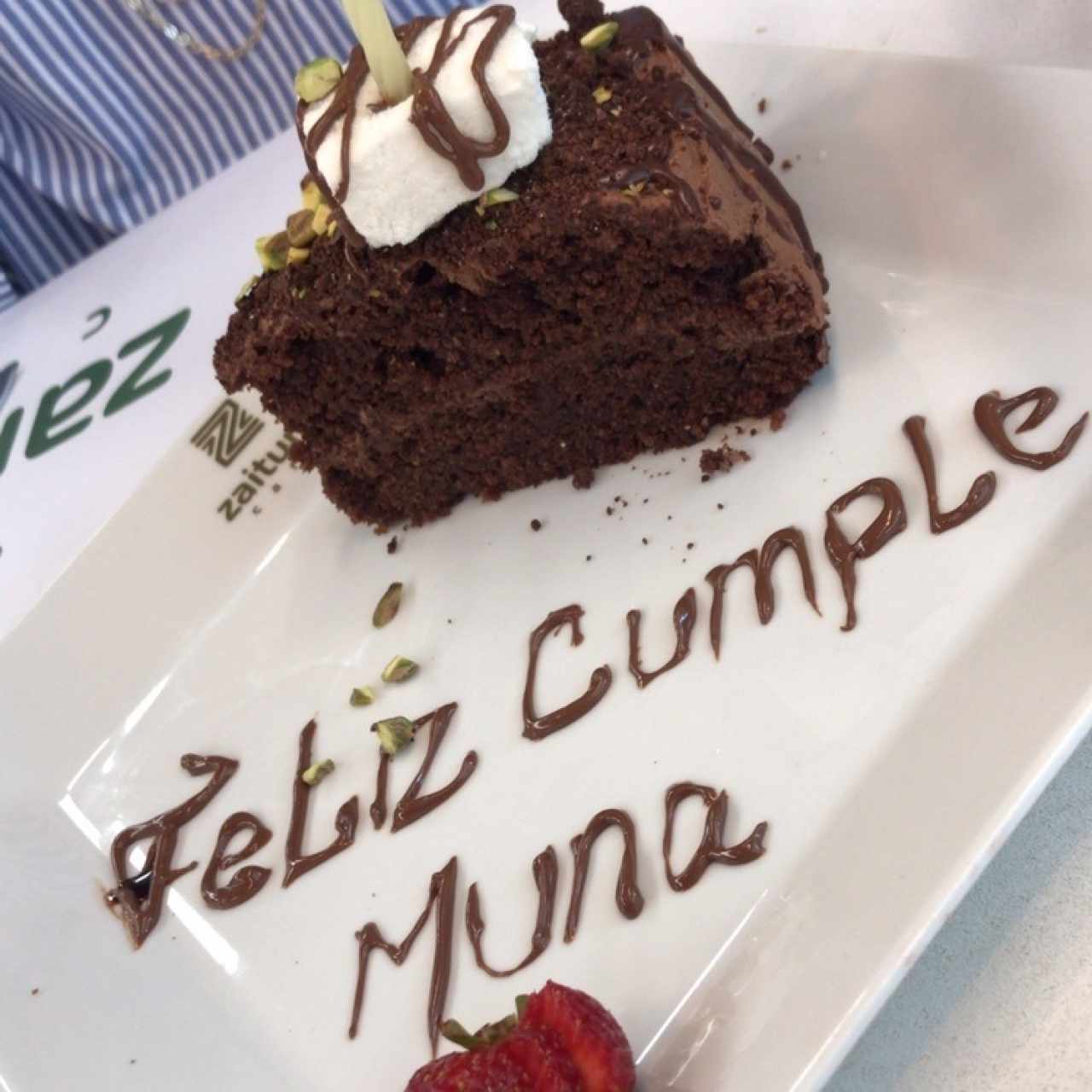 torta humeda de chocolate