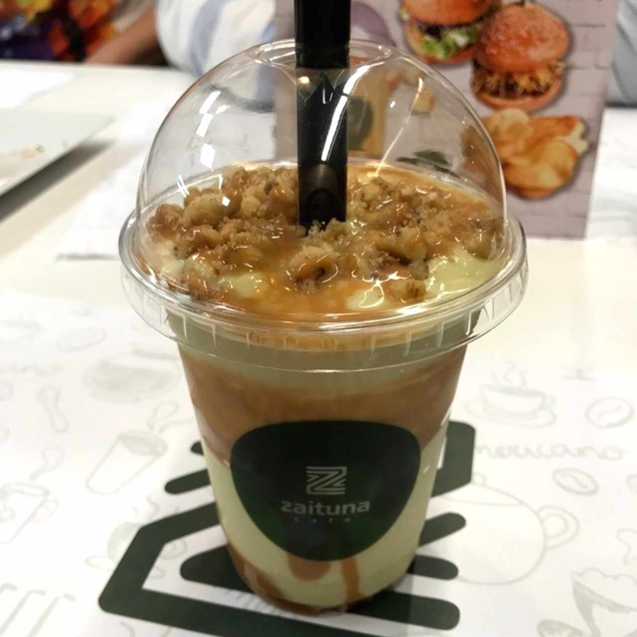 smoothie de aguacate con nueces y dulce de leche