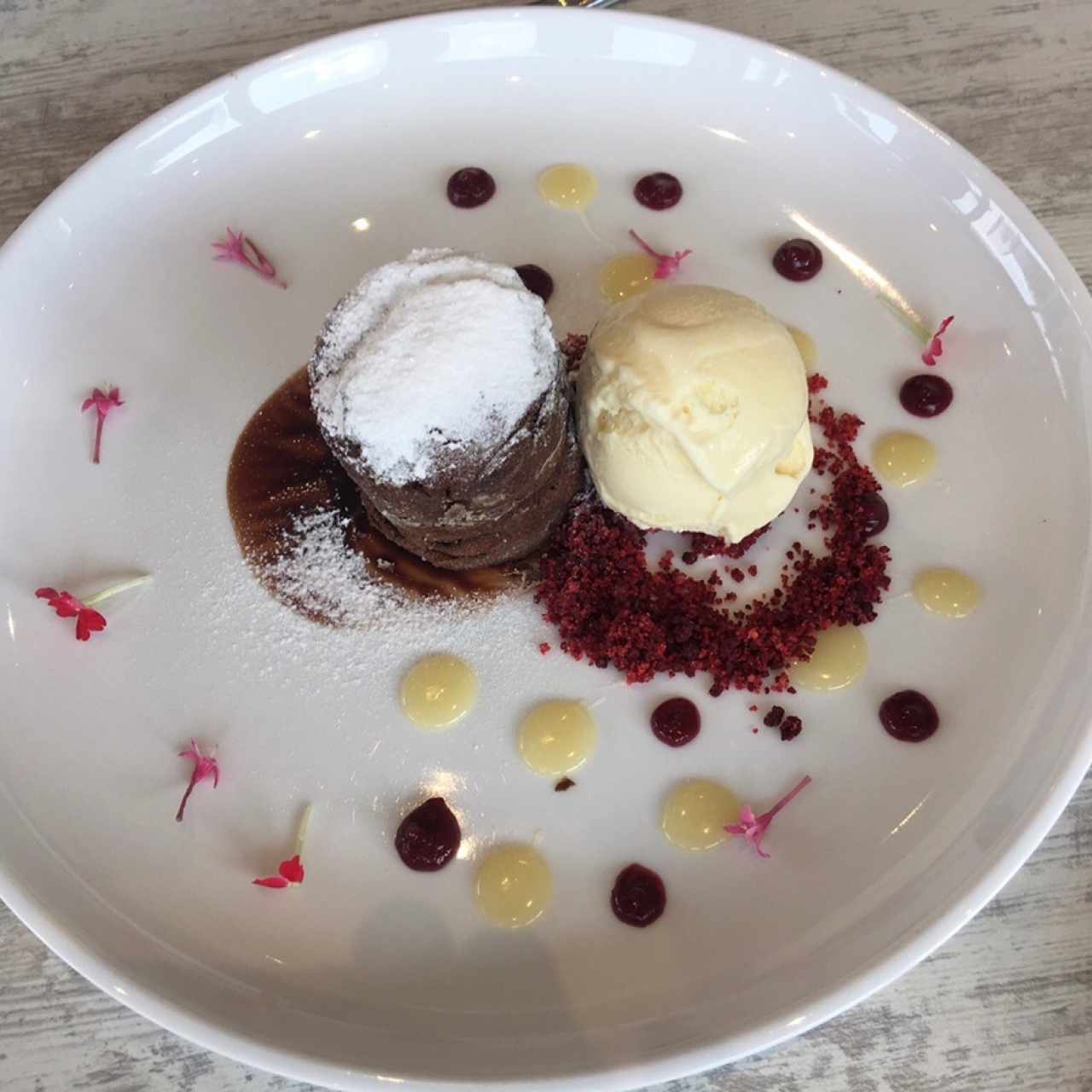 Fondant de Chocolate con Helado de Mantecado