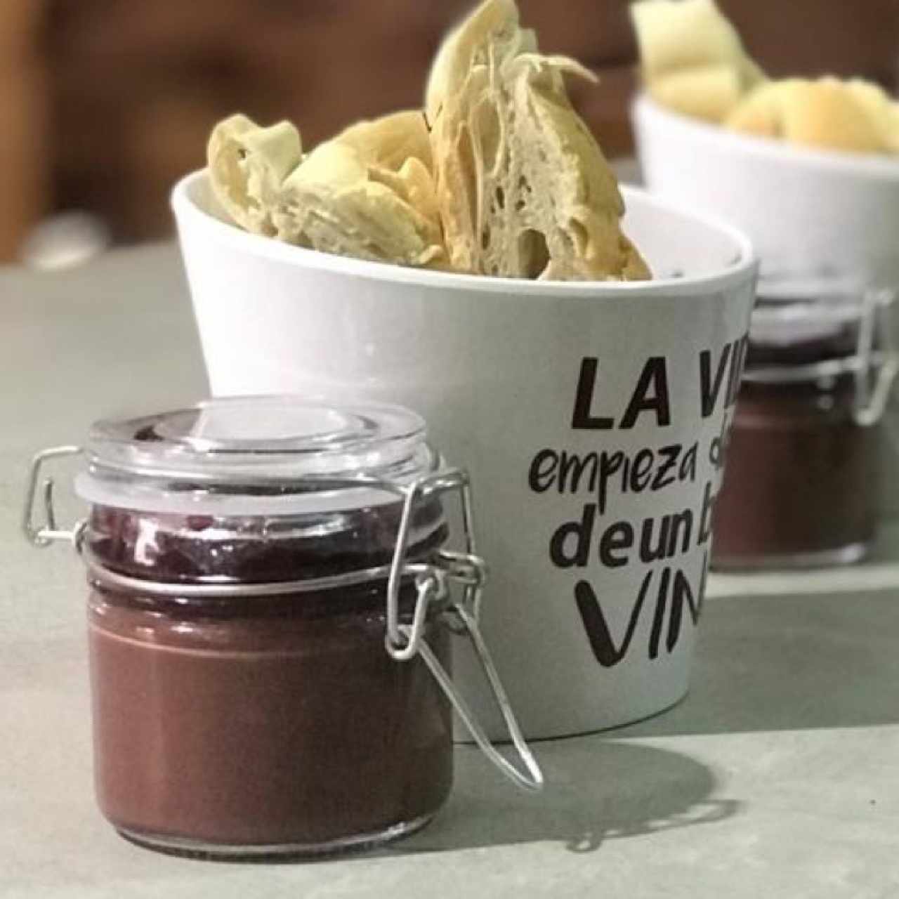 Pate de Morcilla con Mermelada de Mora