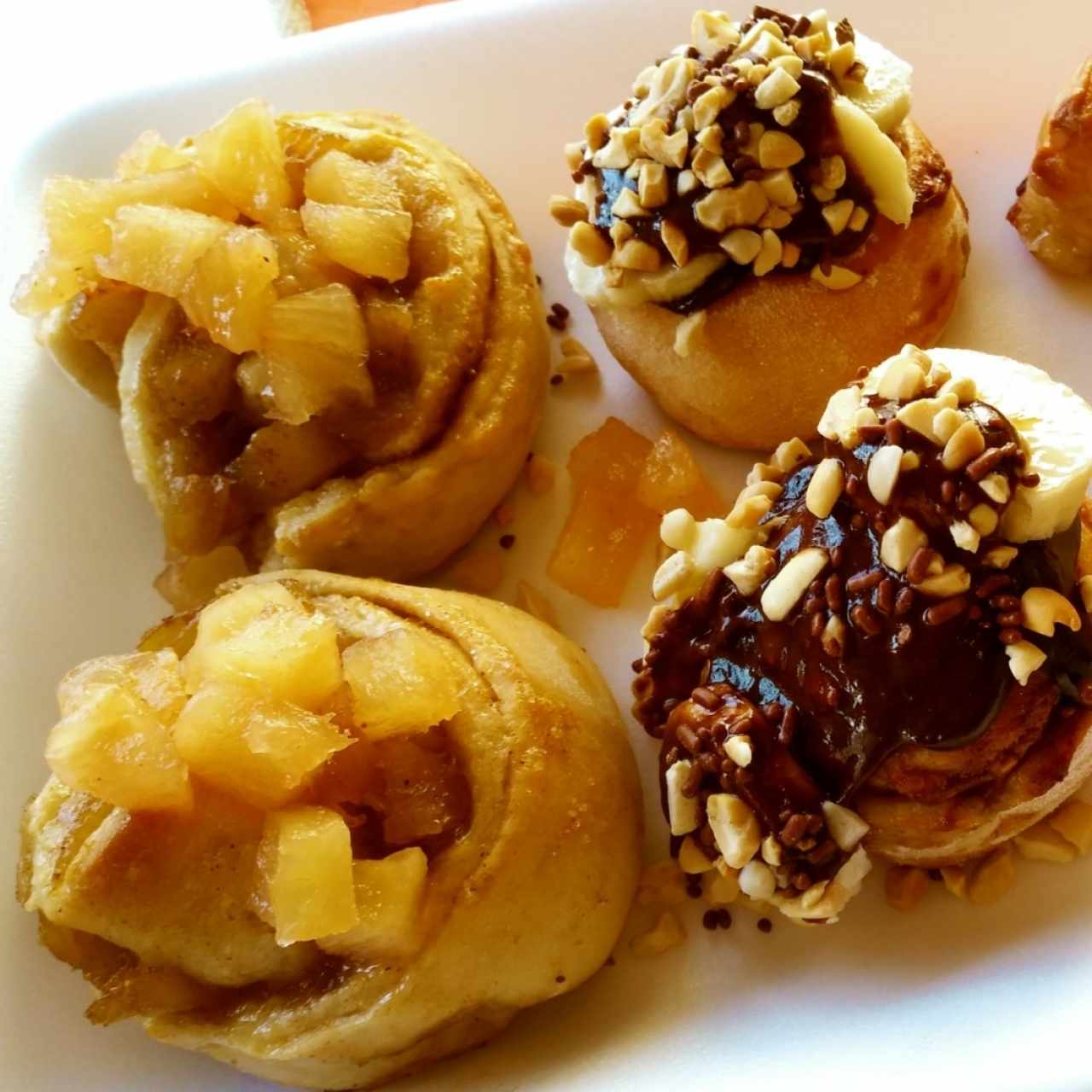 Mini Rolls de Chocofruta / Piña con Canela