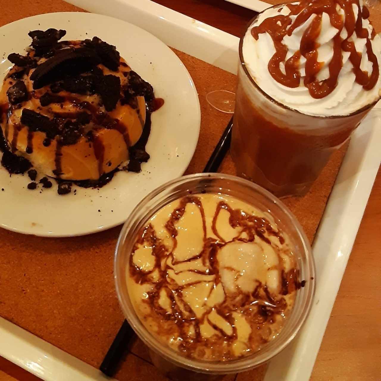 Frapuccino y roll de oreo 