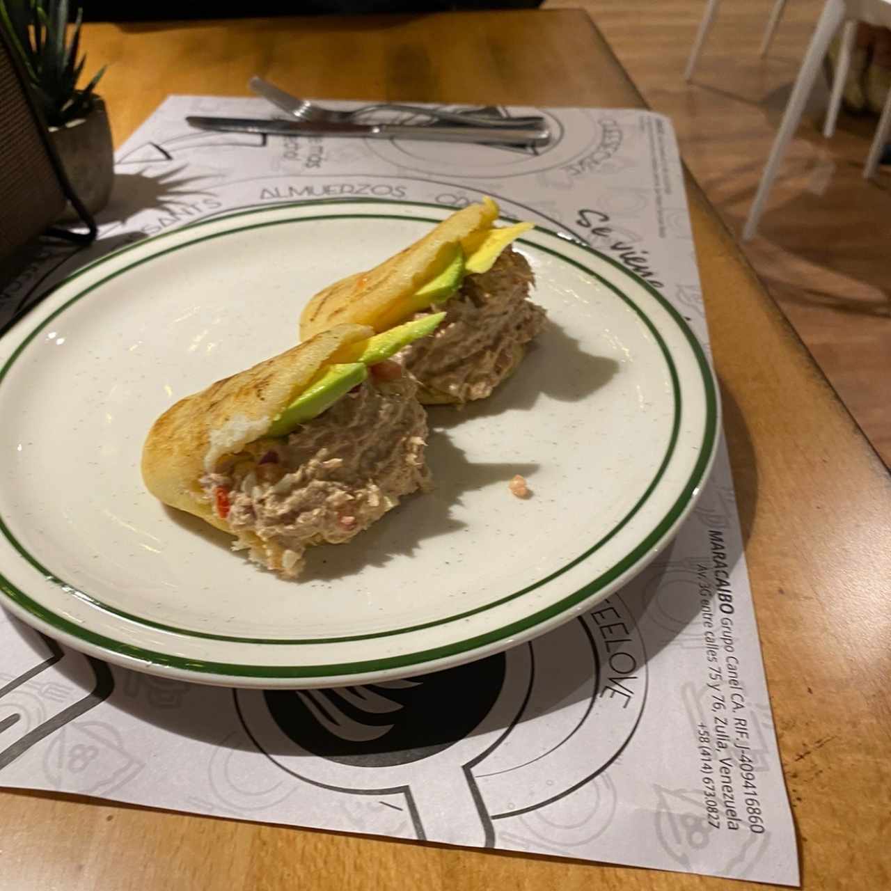 AREPAS - AREPAS CON ATÚN