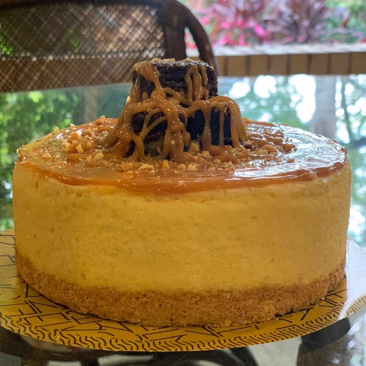 CHEESECAKES - BROWNIE SNICKERS CHEESECAKE