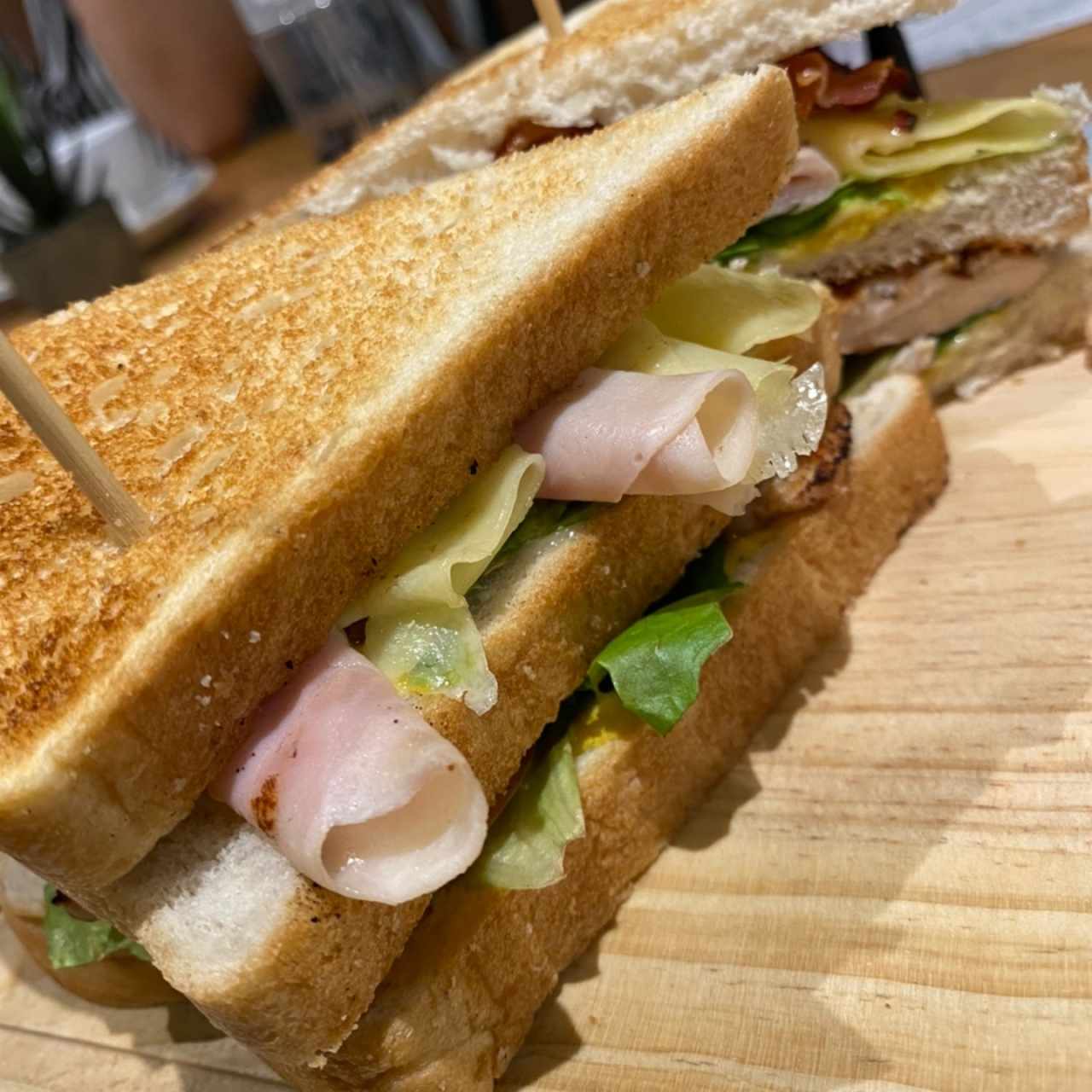 CLUB SÁNDWICH DE POLLO