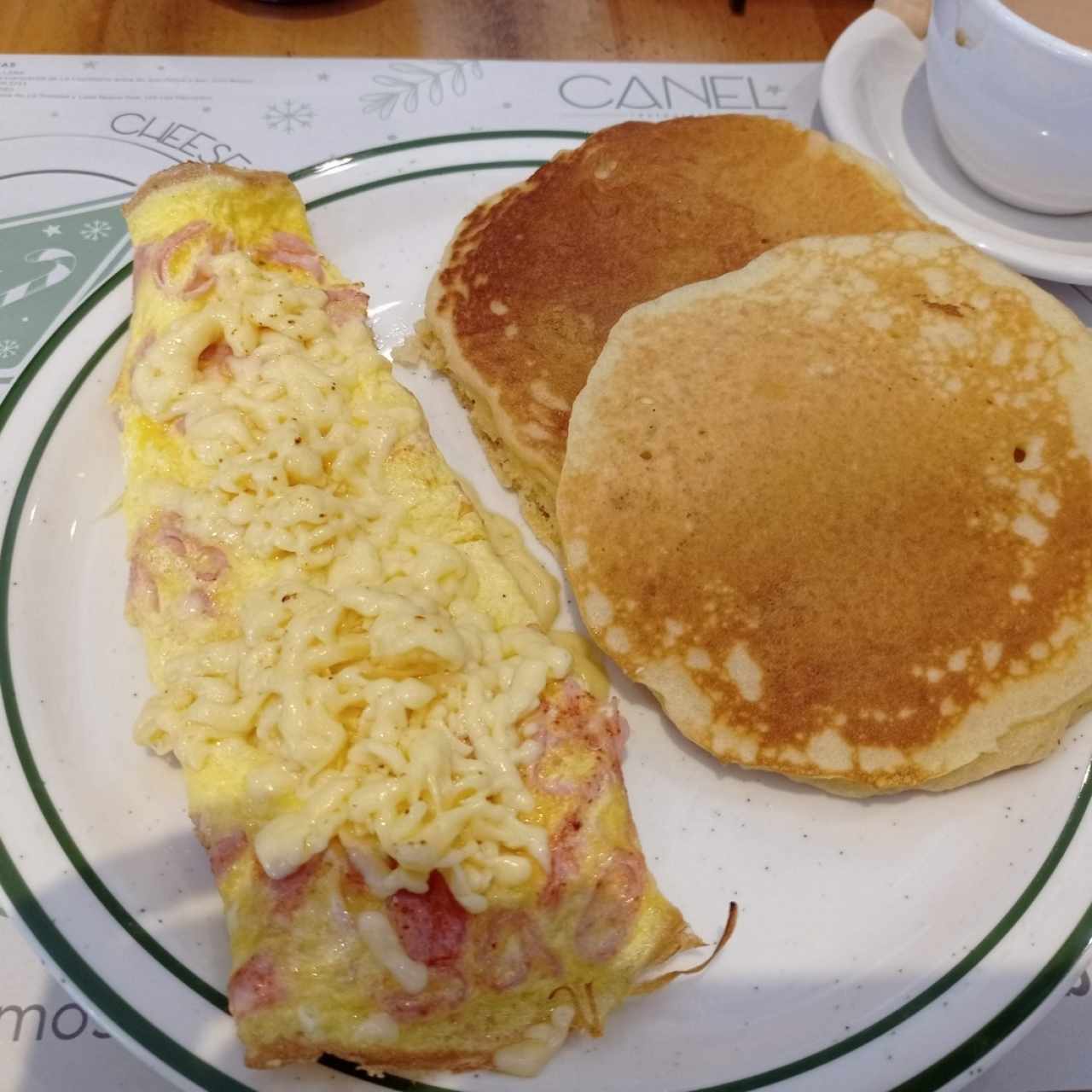 DESAYUNOS - OMELETTE CON TOCINETA