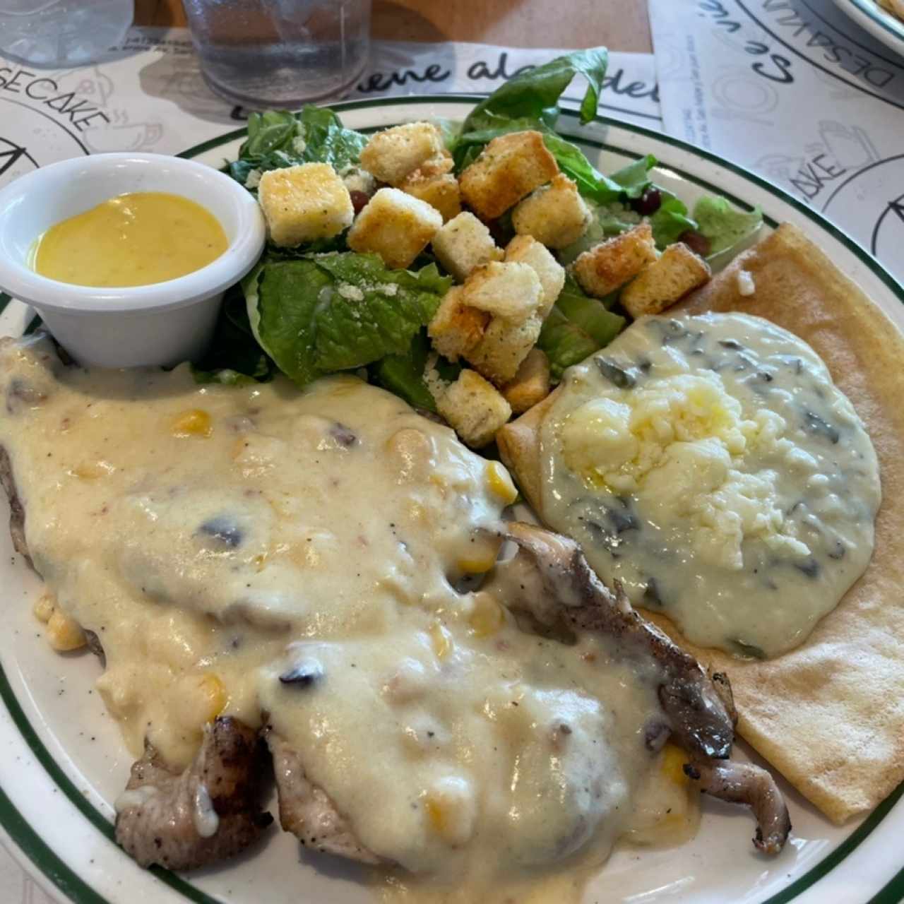 POLLO Y MAÍZ