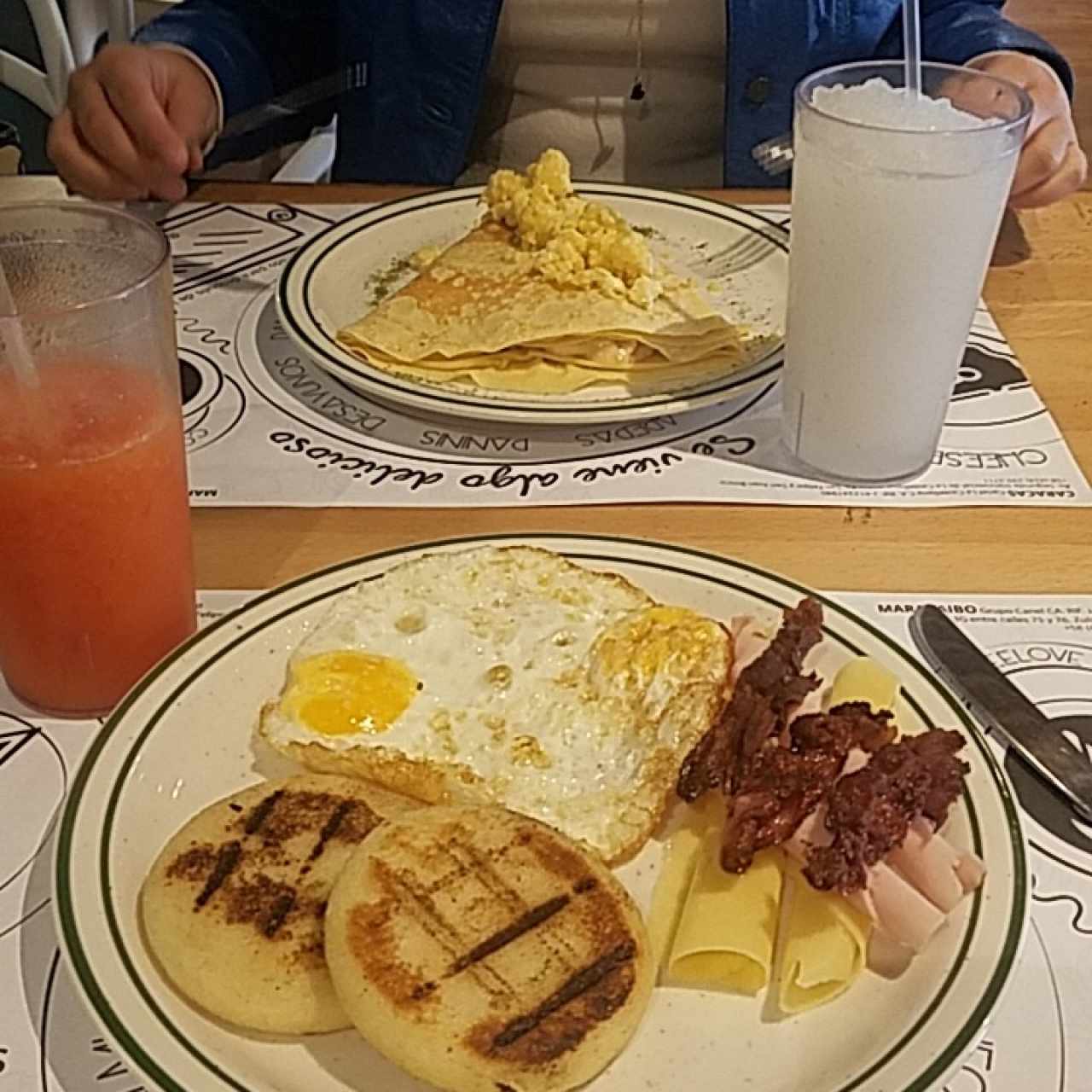 americano y crepes pollo y maiz