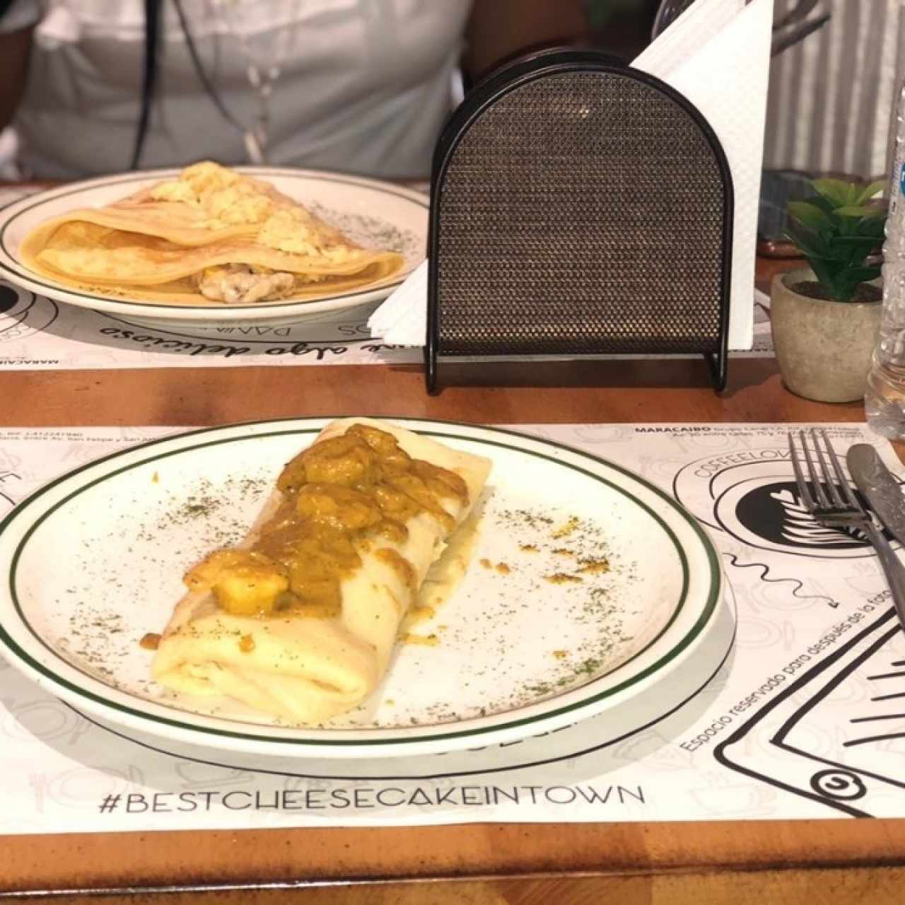 crepes de pollo y maíz y camarones al curry 
