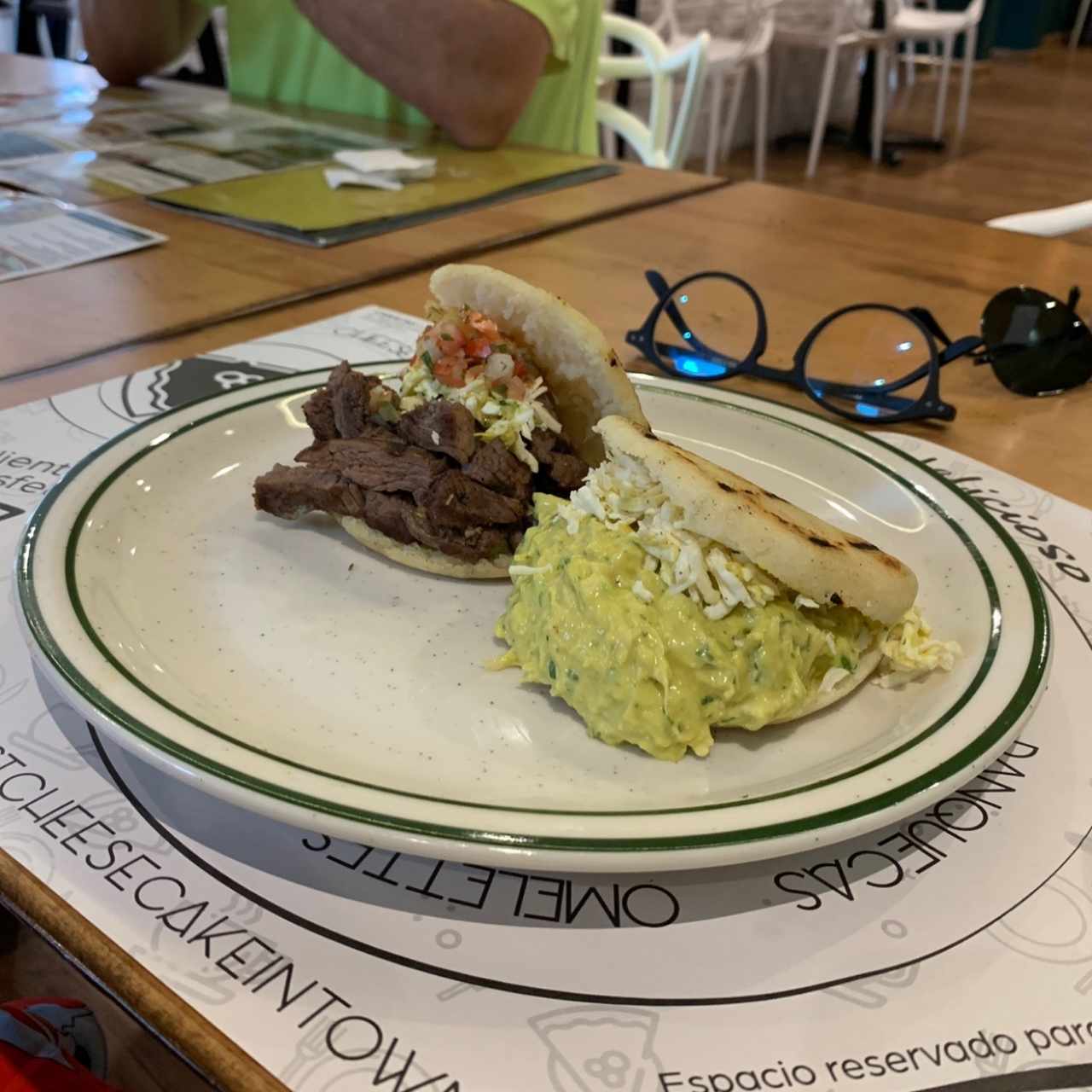 Arepas reina pepeada y nos aceptaron una combinación 🖐😄👍 