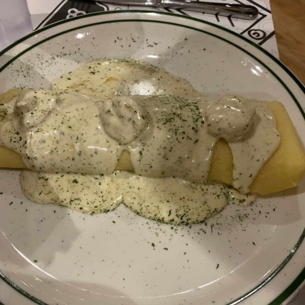 Crepe con camarones al ajillo