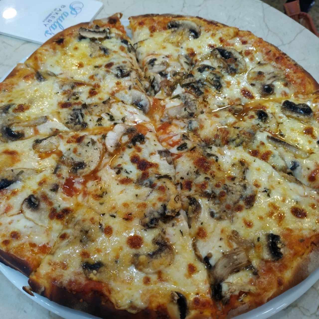 pizza funghi