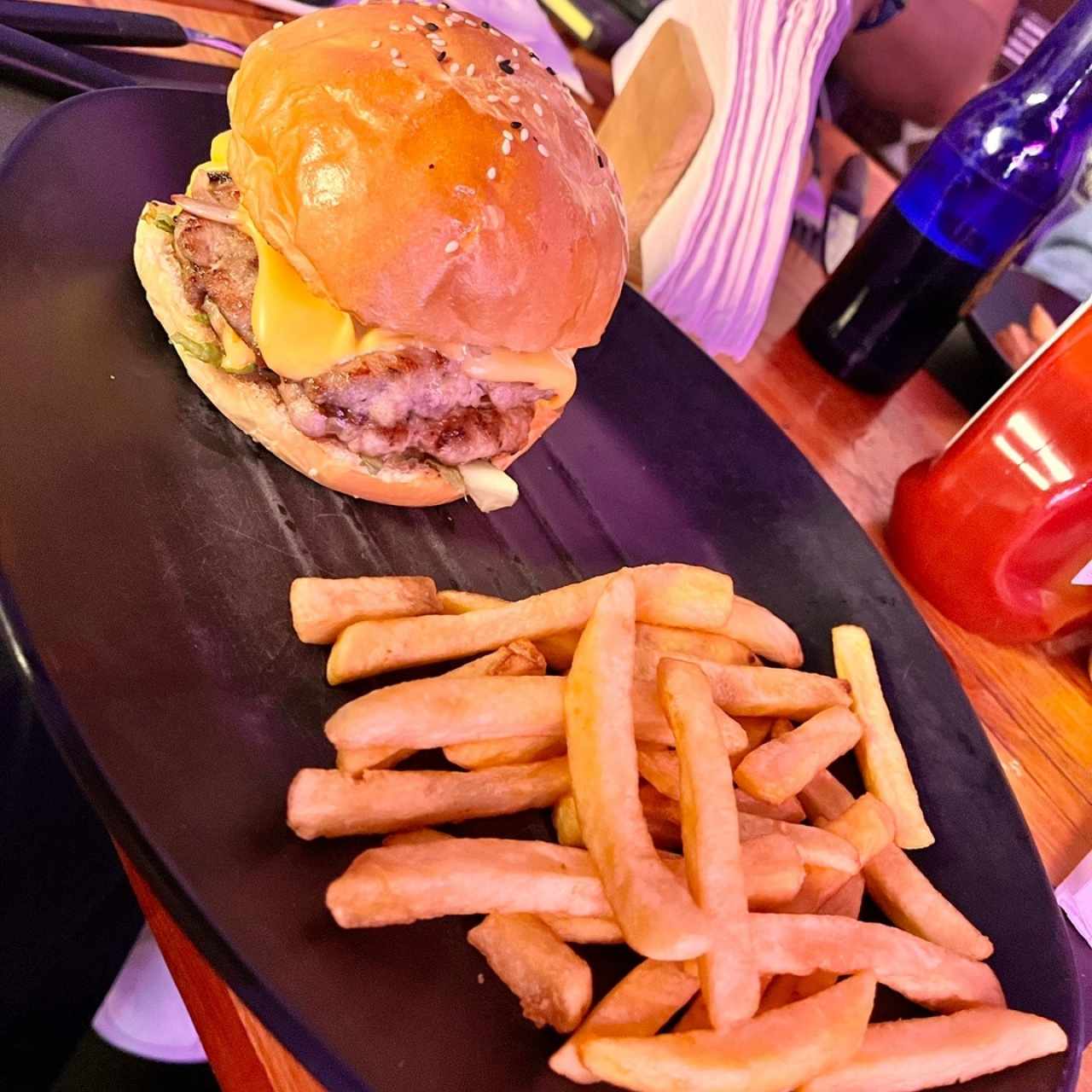Smash (11$) por el angulo de la foto se aprecia pequeña, pero en realidad es grande.  