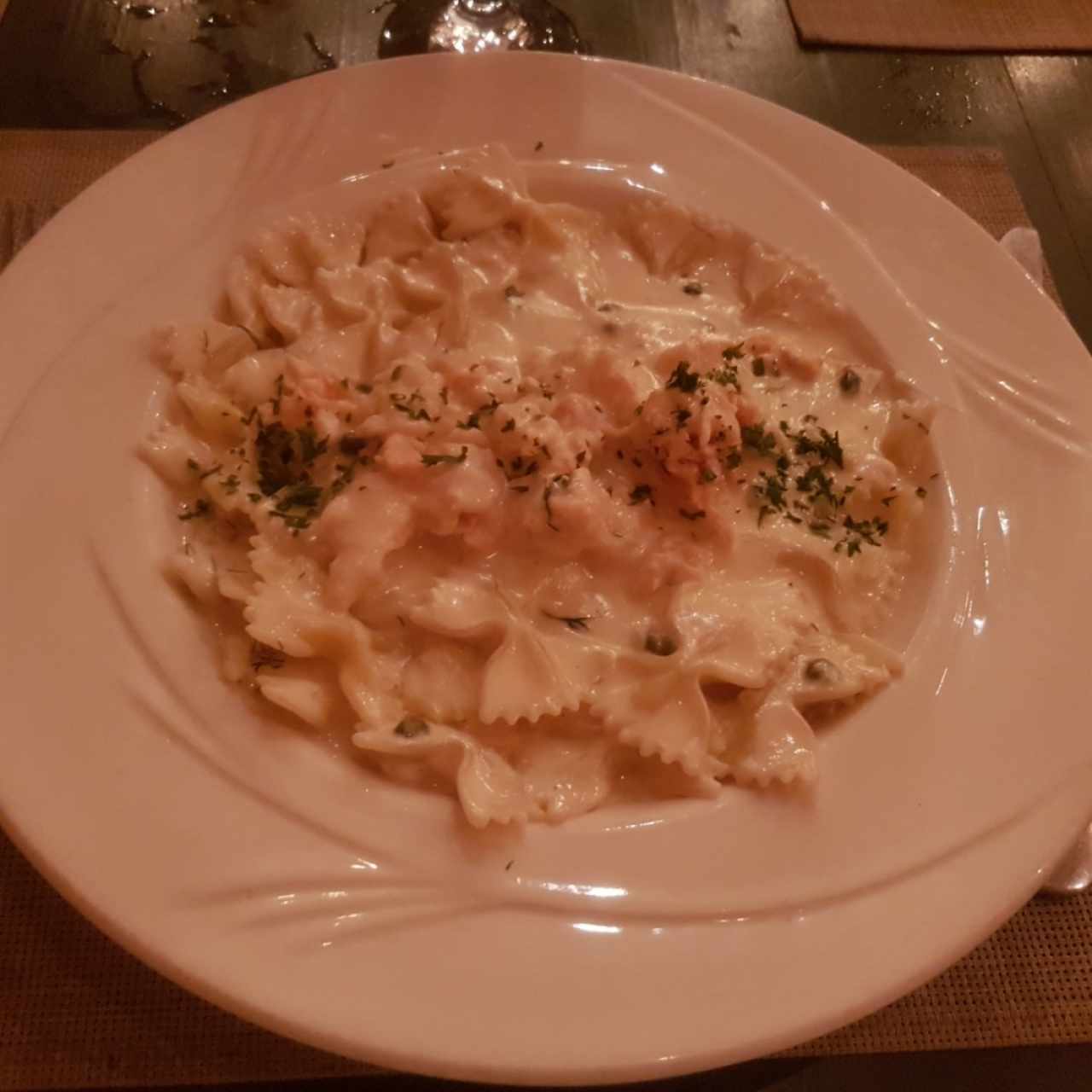 Pasta corta con Salmón ahumado 