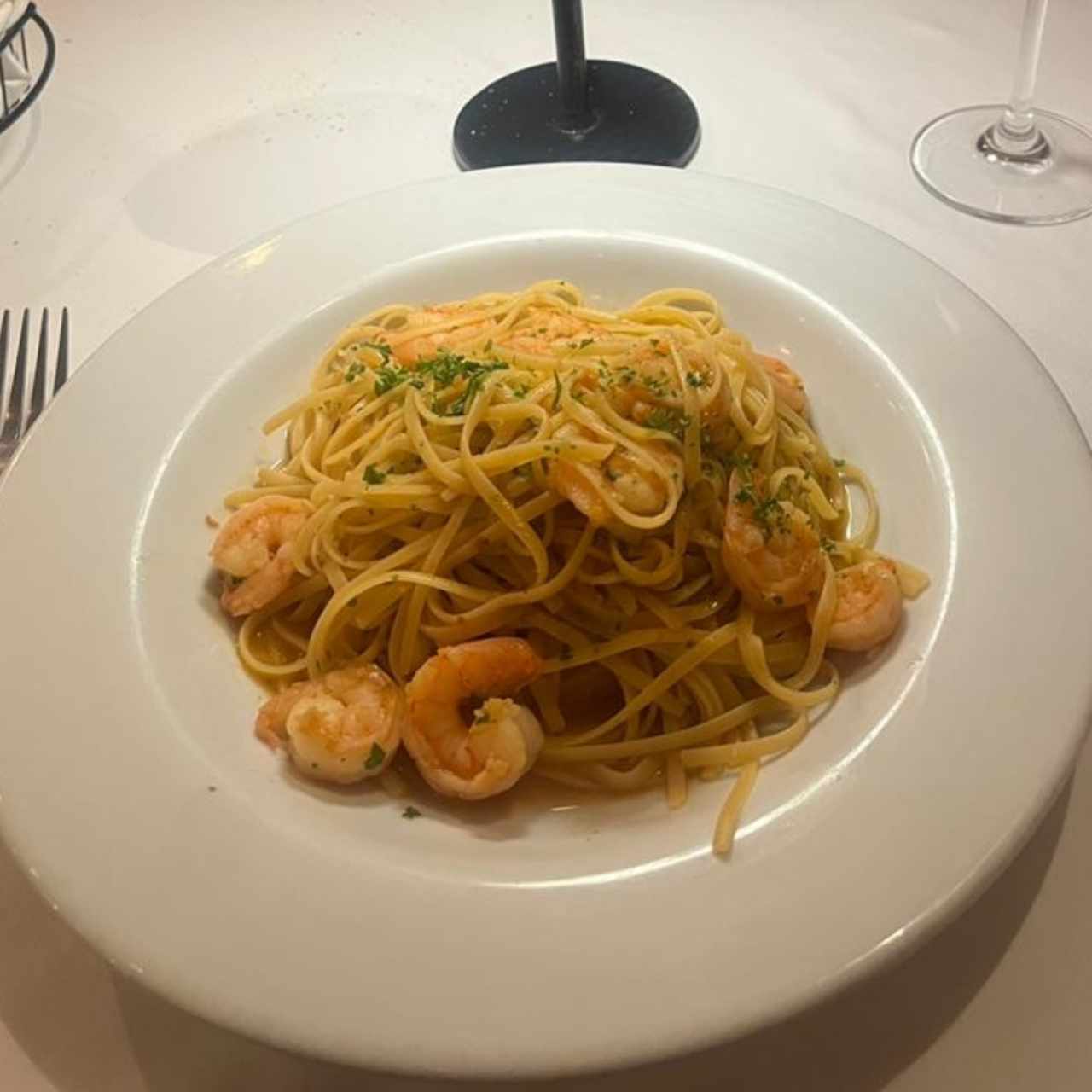 Pasta al olio con camarones 