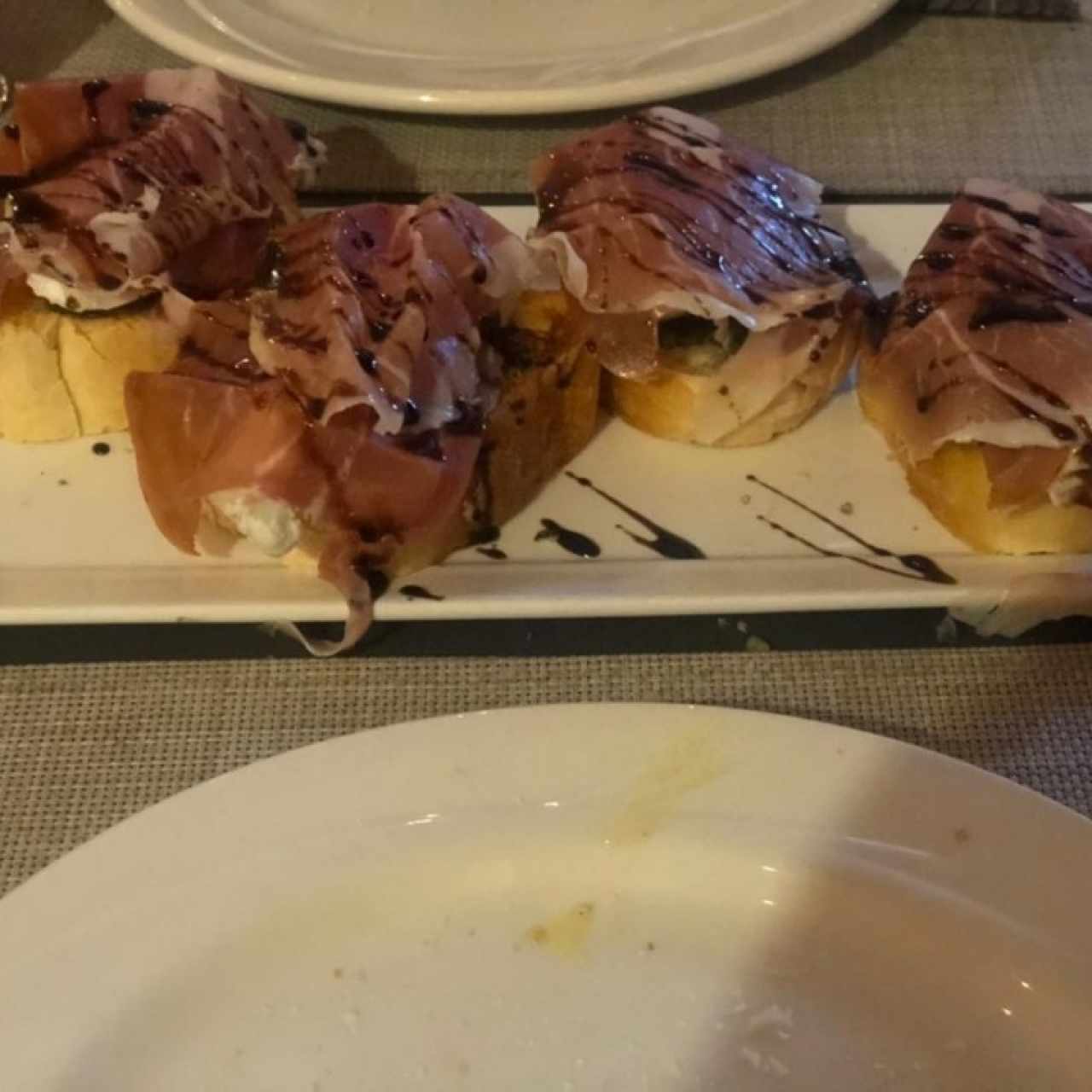 bruschetas de serrano 