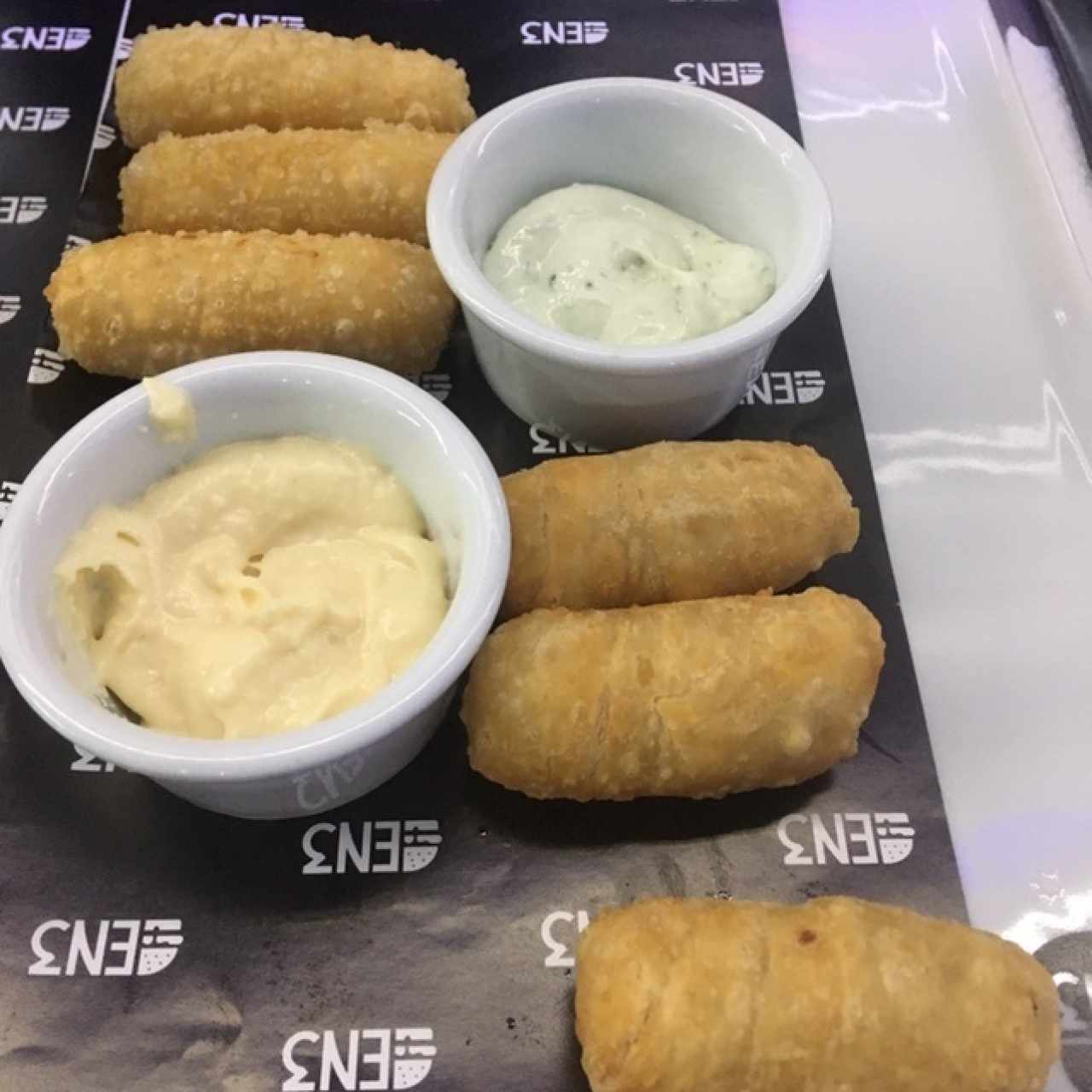 Tequeños (3 queso 3 Chistorra)