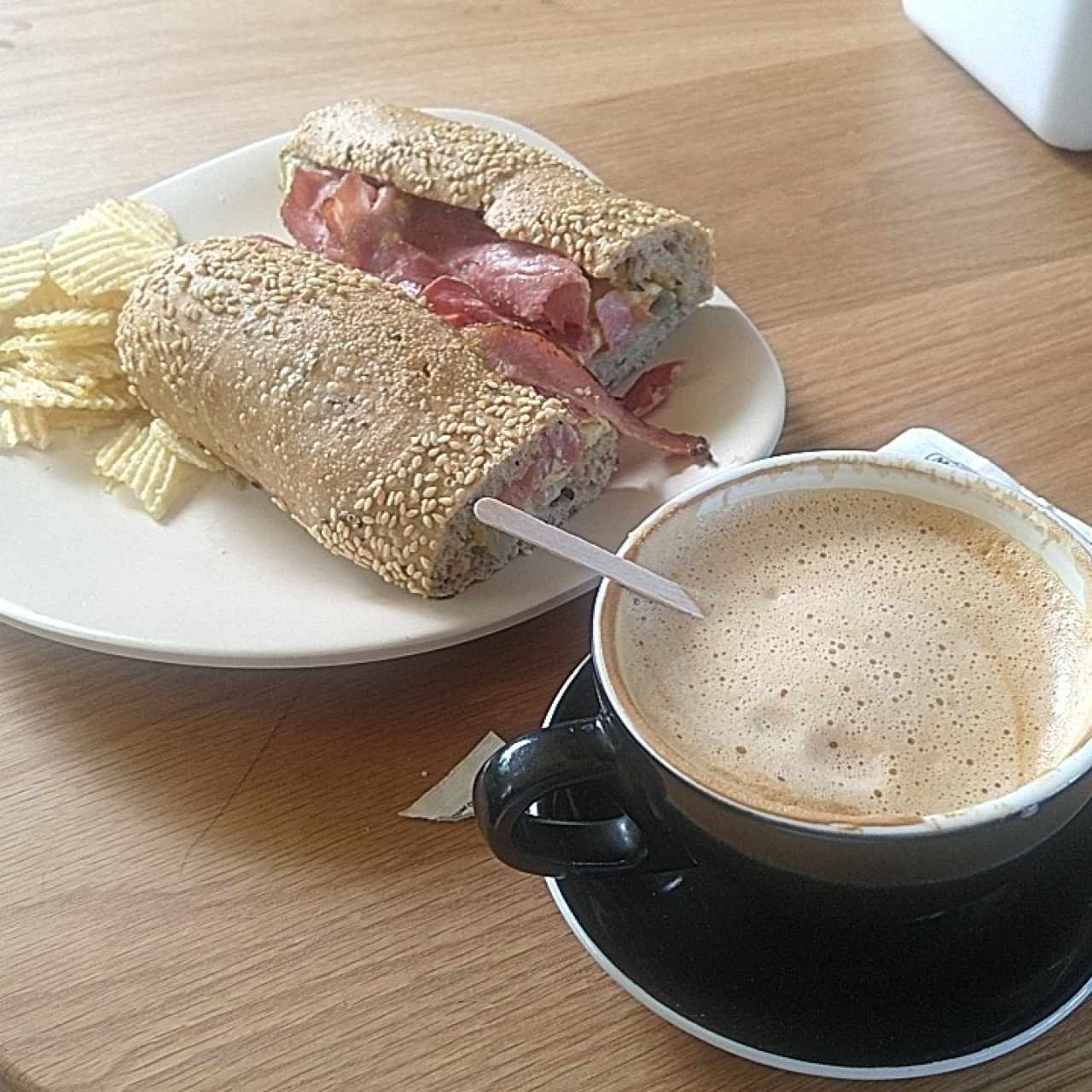 bocadillo de roast beef 