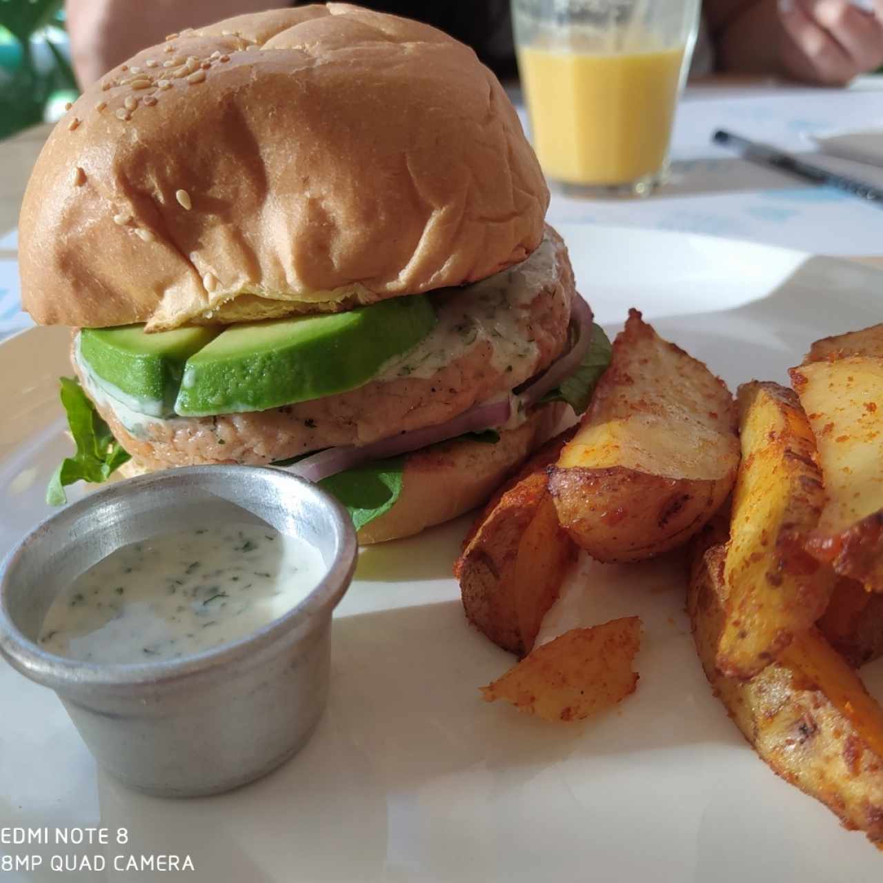 Hamburguesa de salmón