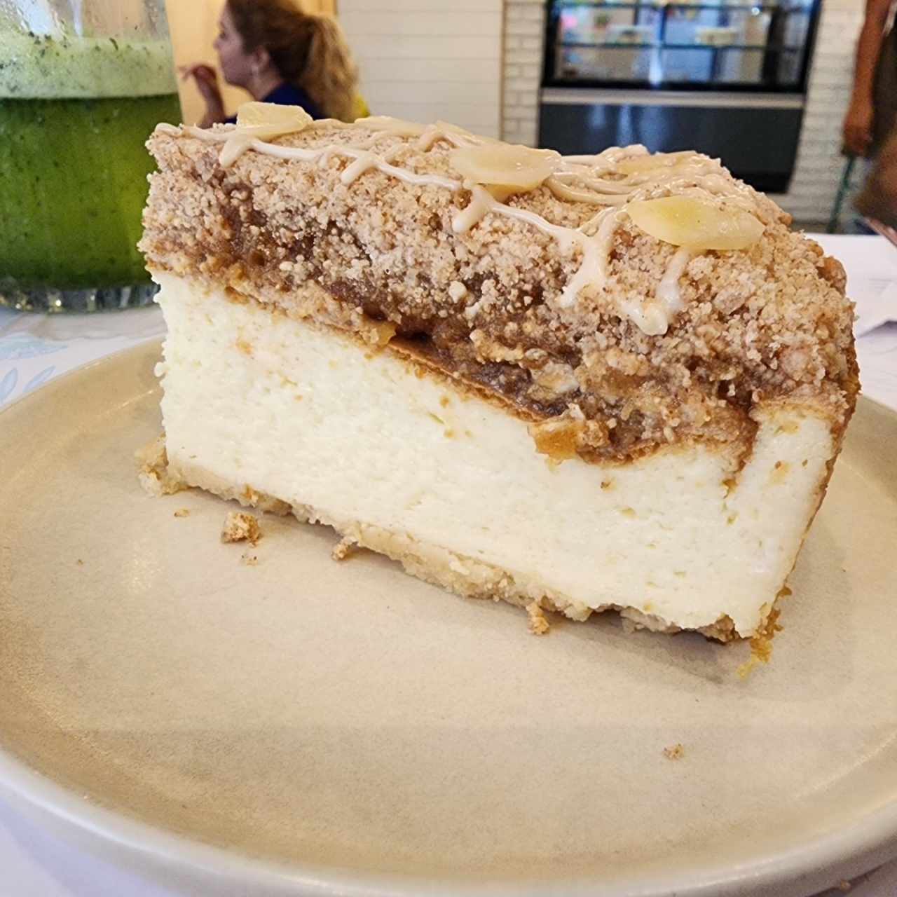 Apple crumble cheesecake