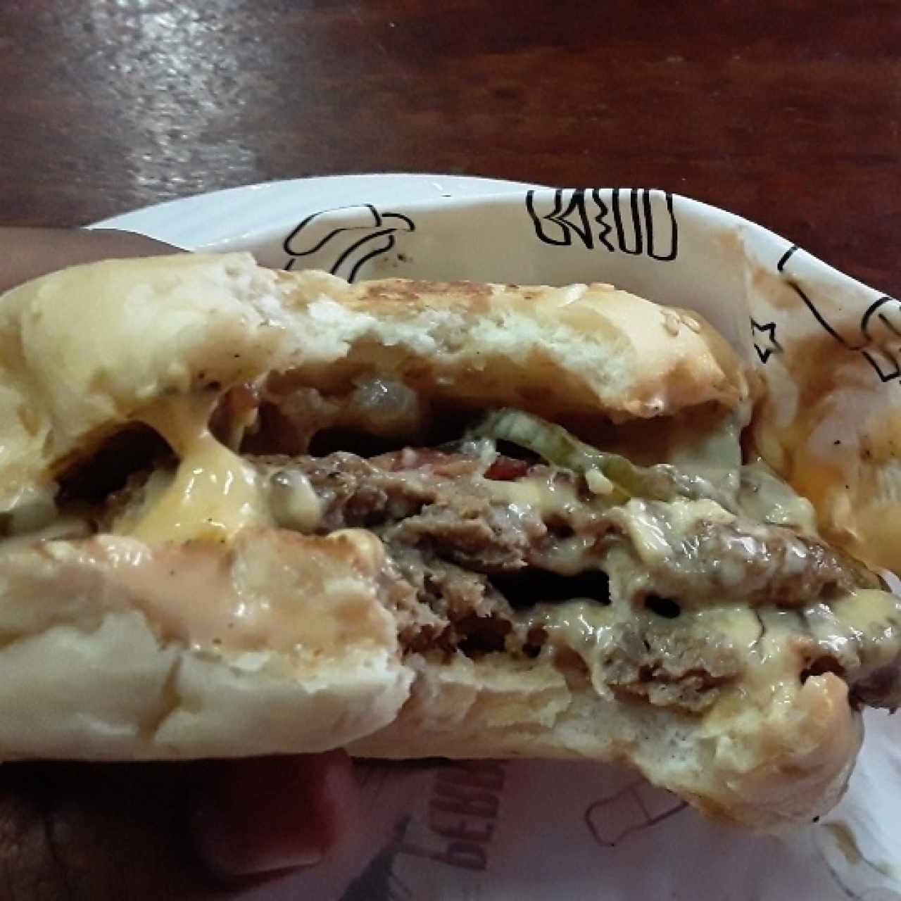  Dos buenas carnes y buenos pepinillos