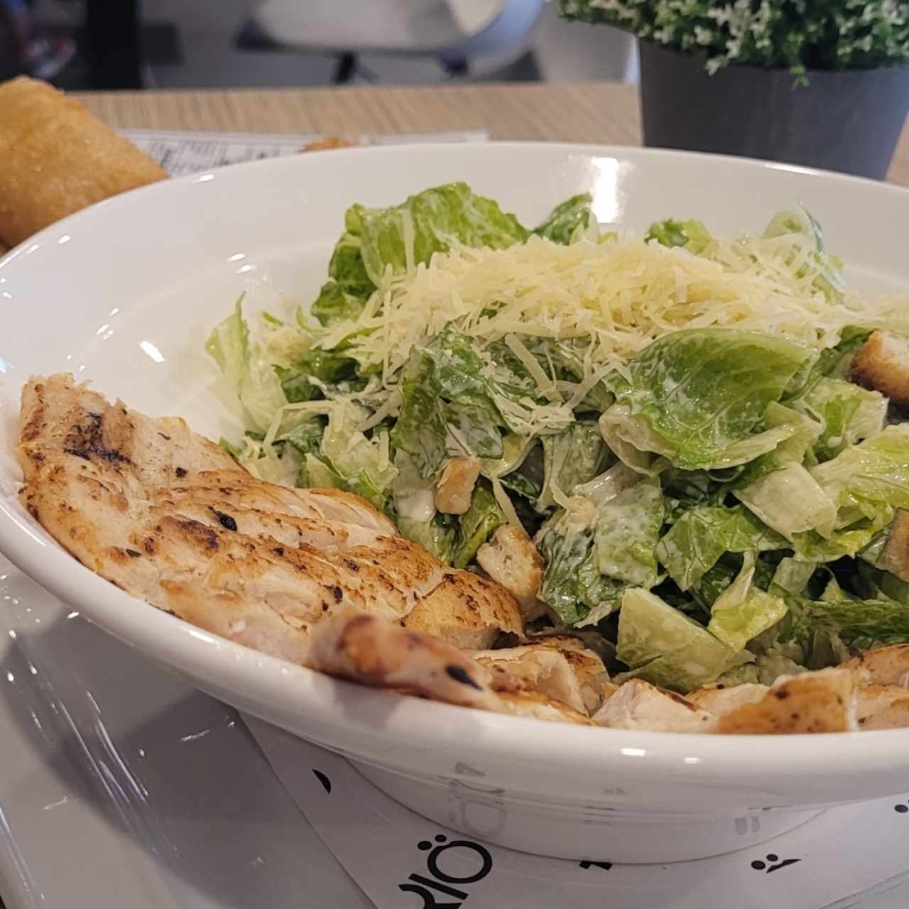 Ensalada César con pollo