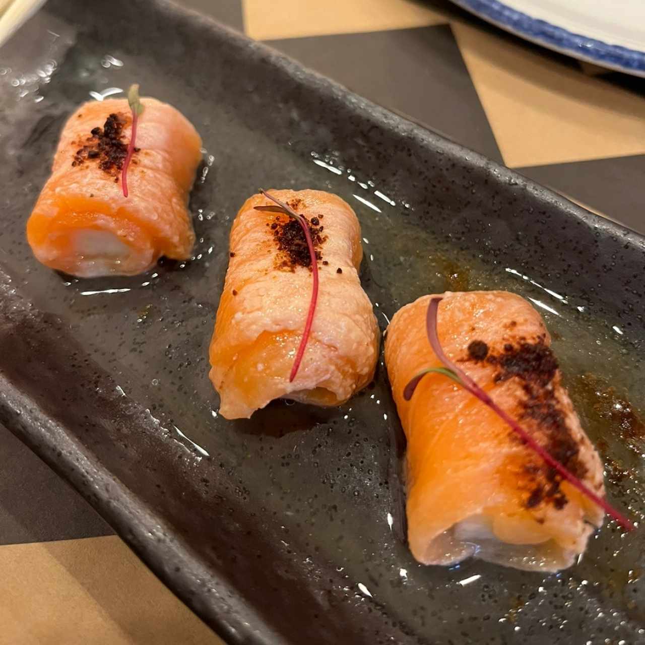 Salmón relleno de pera con trufa 
