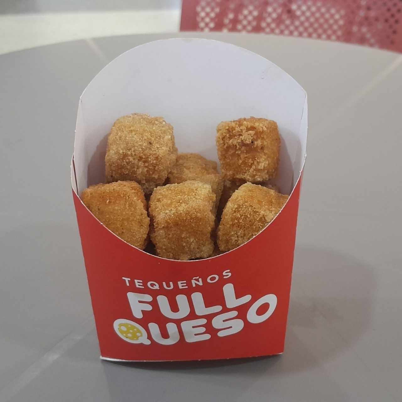 Chicken bites, son nuggets, buenos!