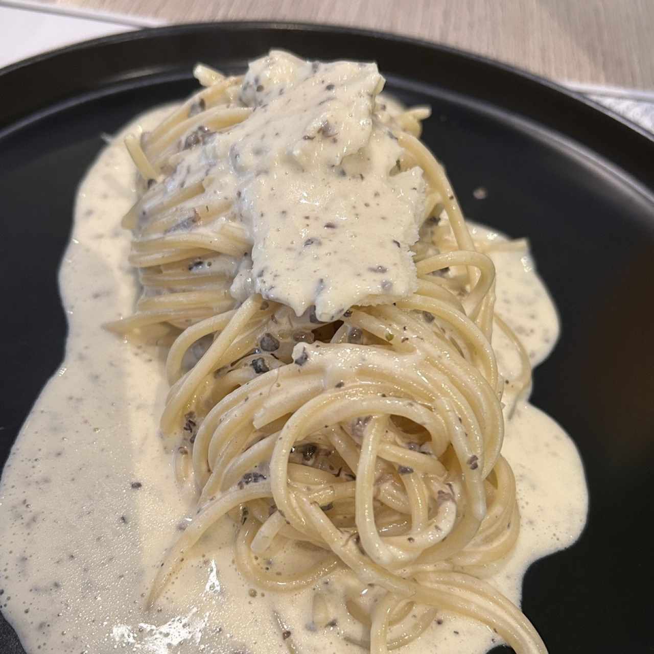 Pasta en el queso de rueda 