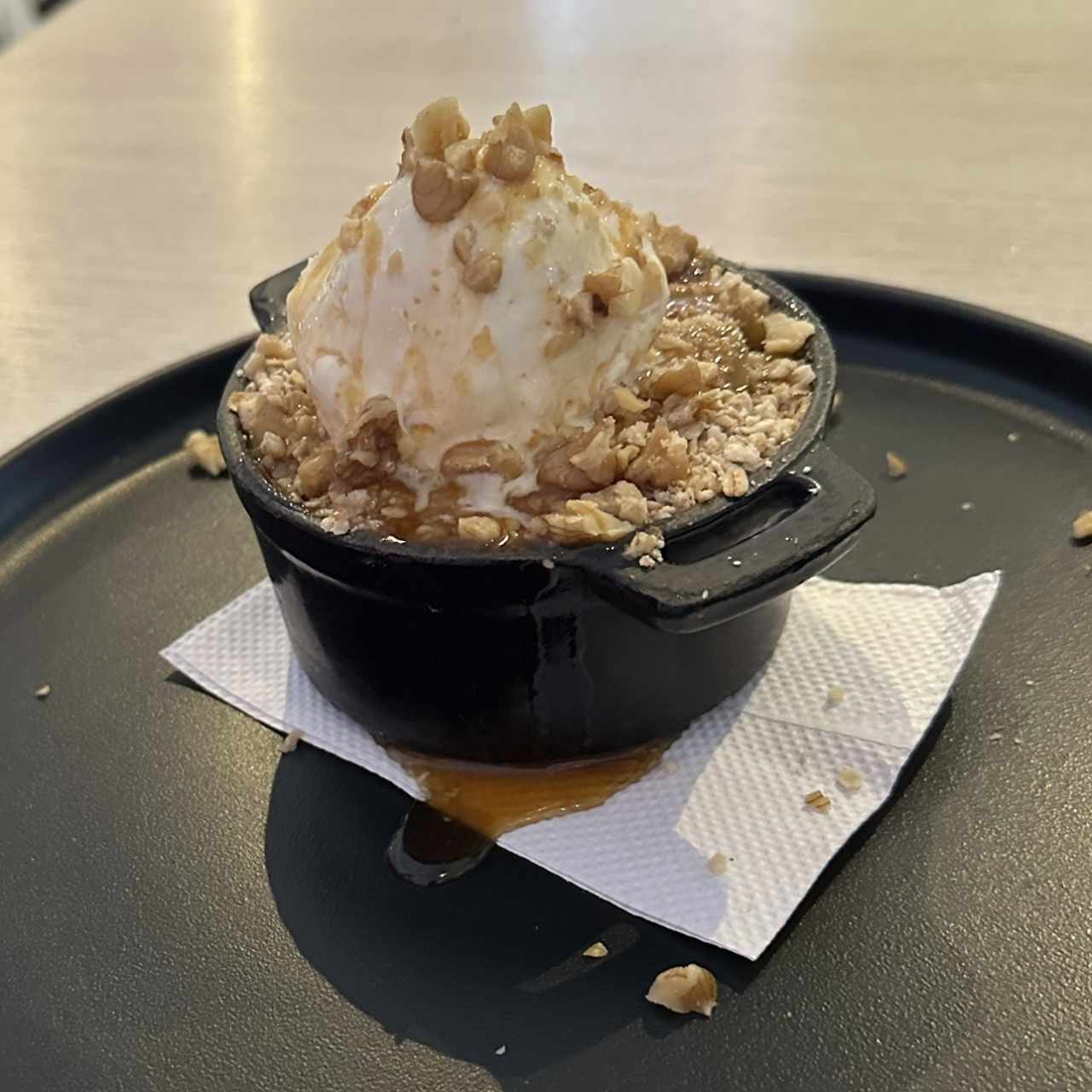 Tartaleta de manzna con helado 