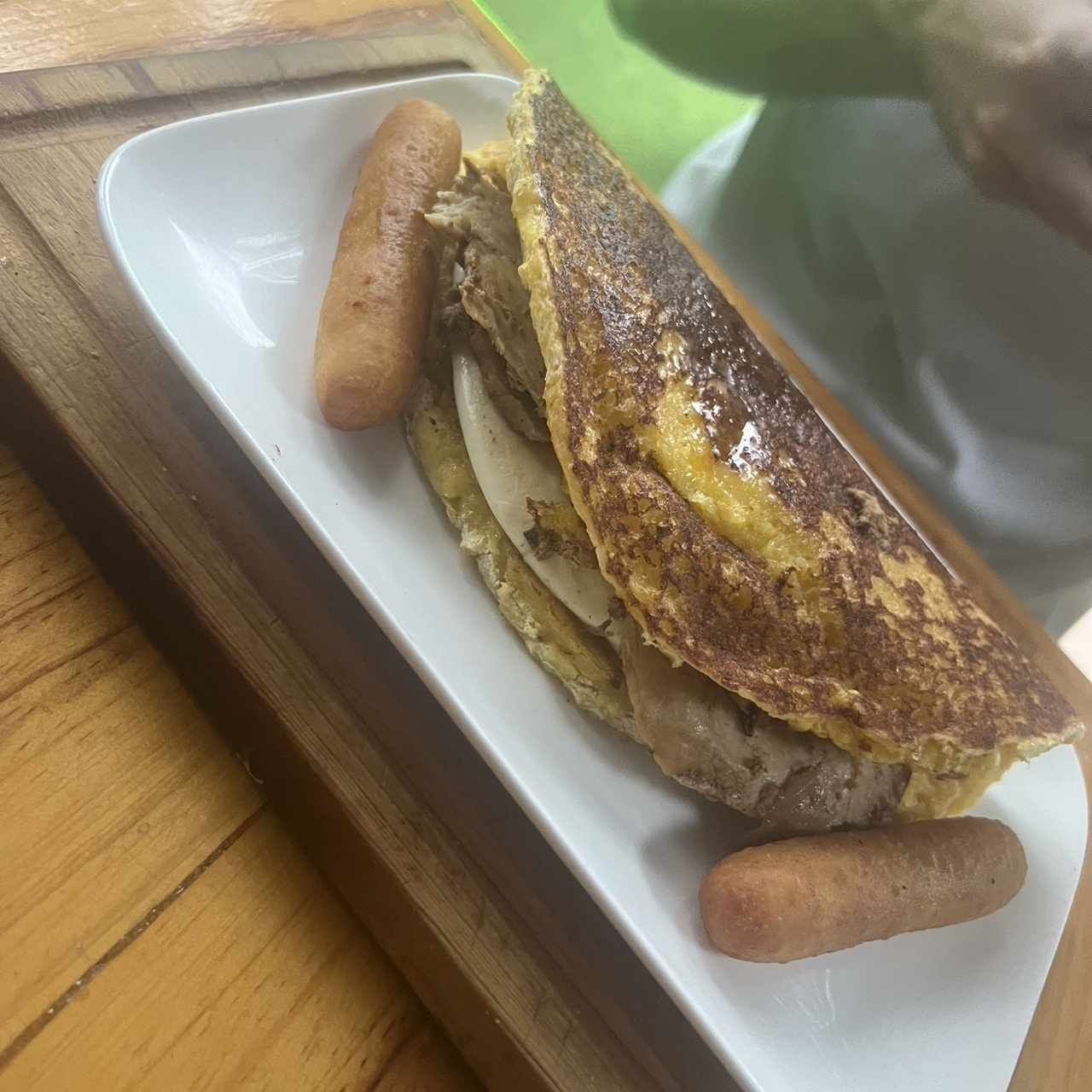 Combo #4 Cachapa con pernil, queso y tequeños